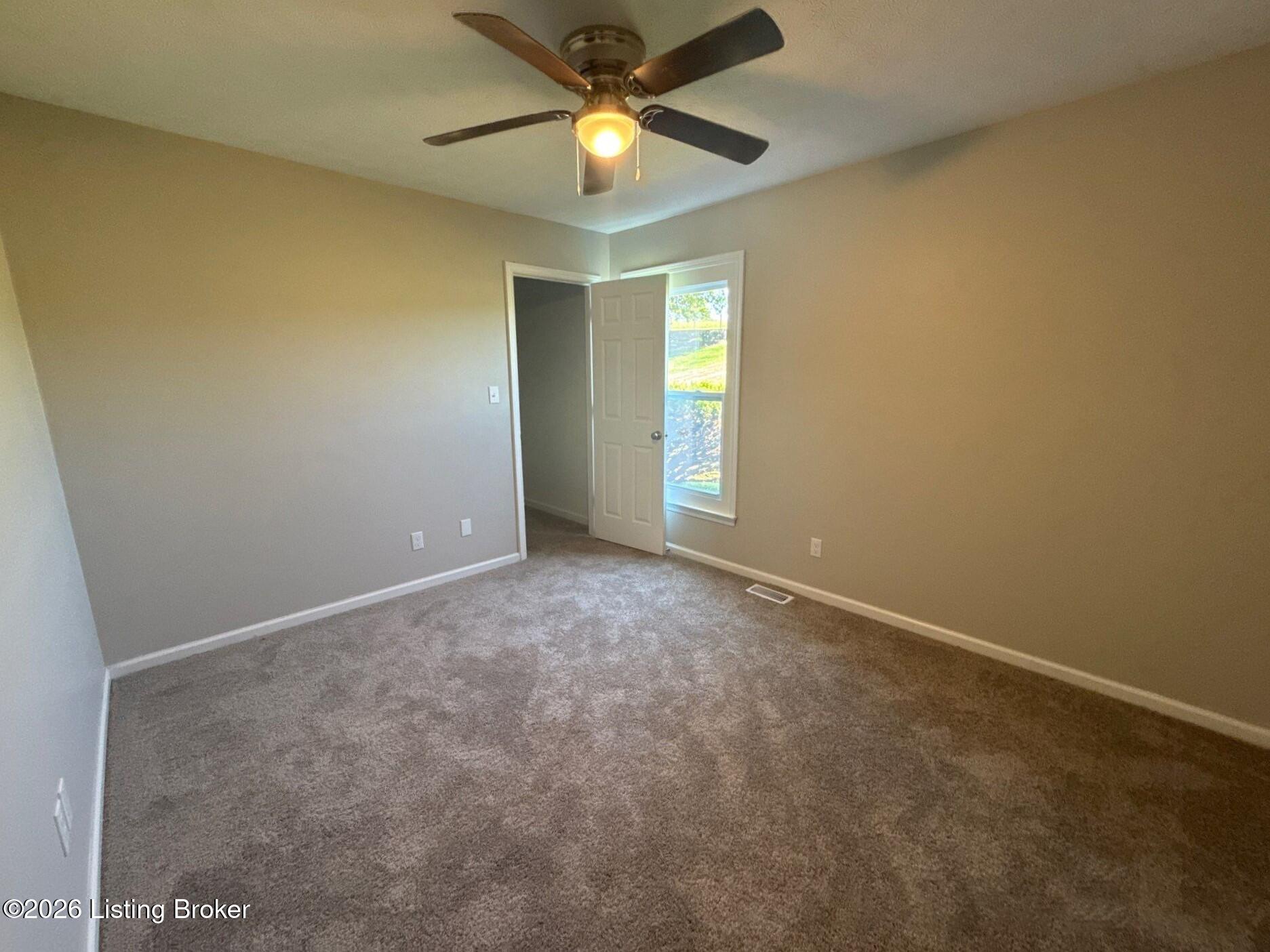 729 Hempridge Rd Property Photo 15
