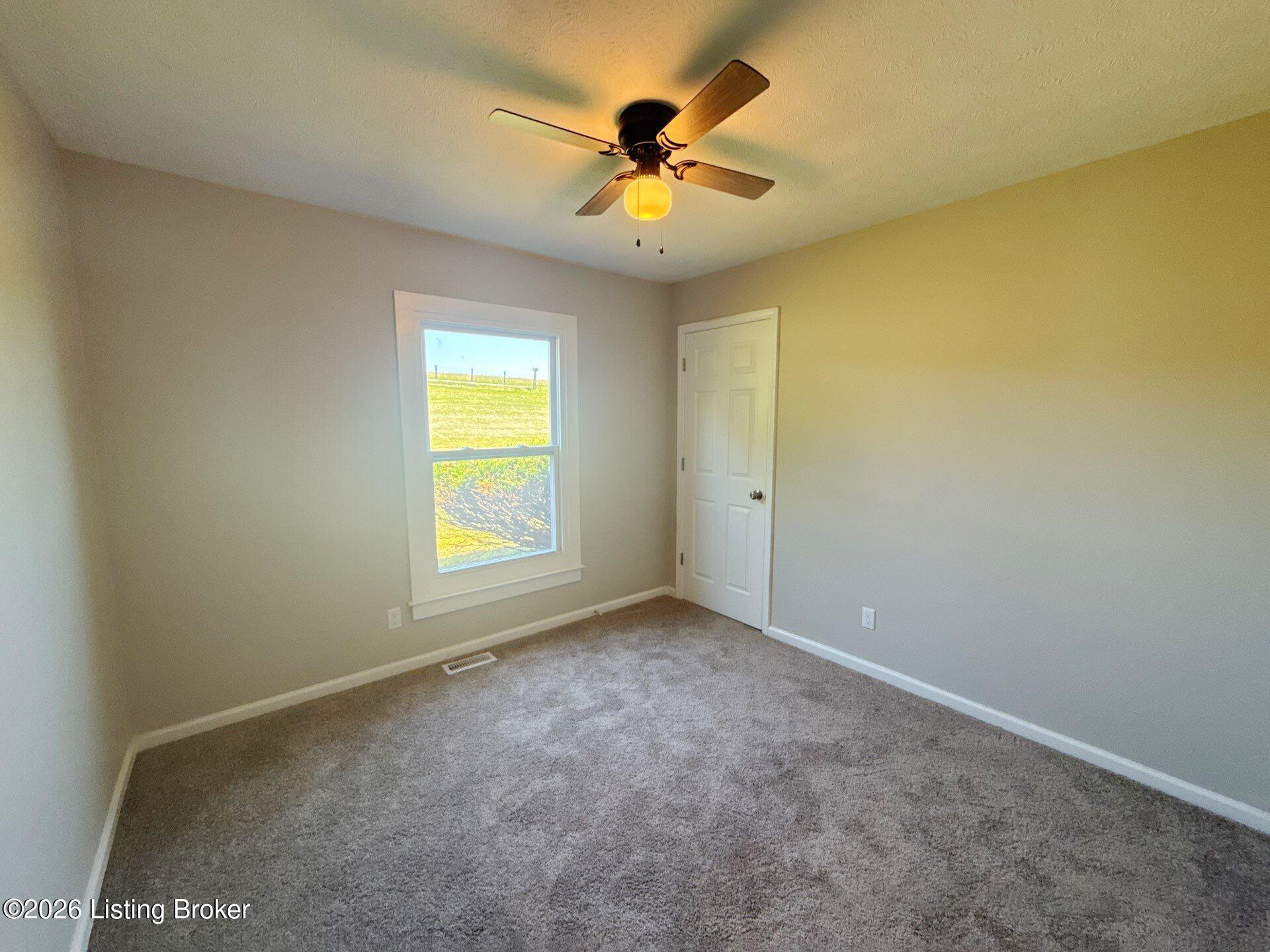 729 Hempridge Rd Property Photo 18
