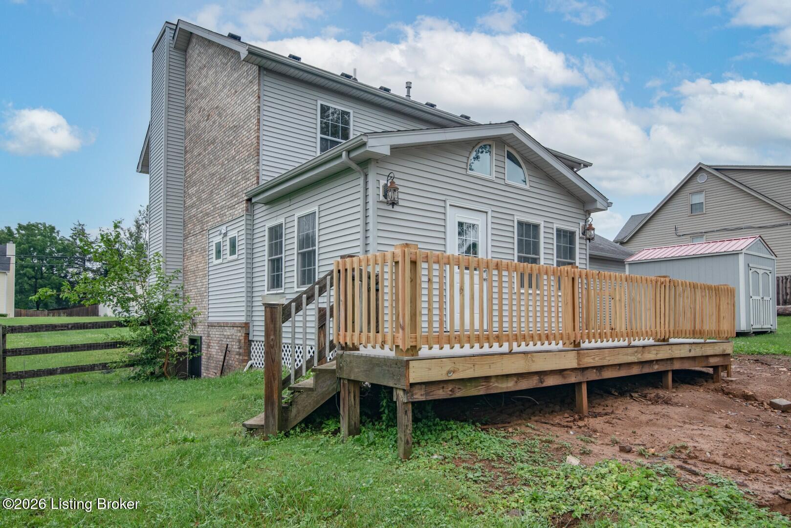 107 N Pointe Dr Property Photo 7