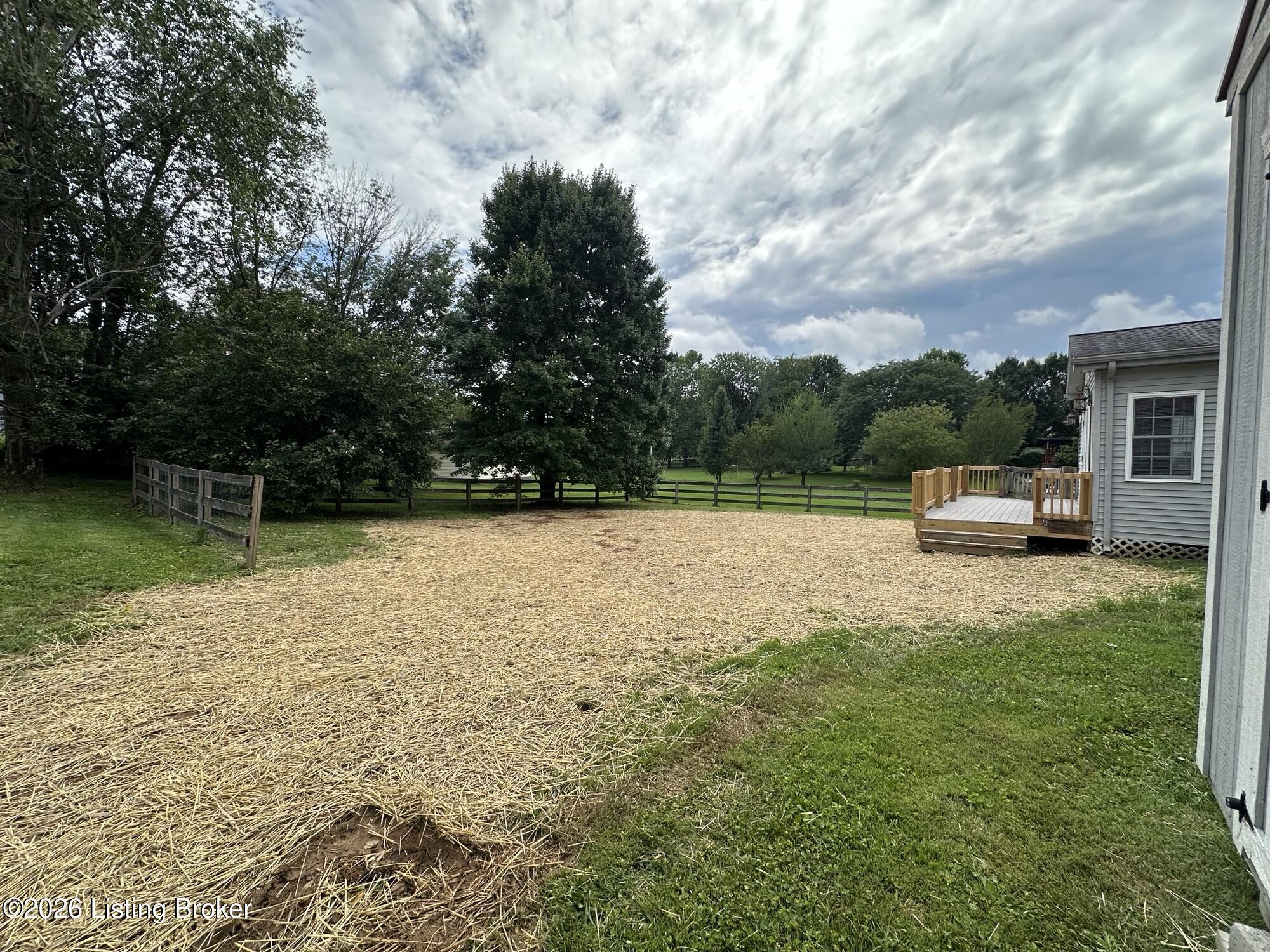 107 N Pointe Dr Property Photo 10