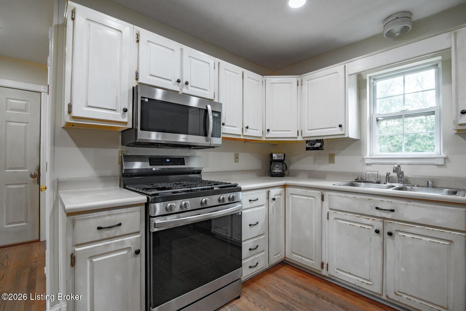 107 N Pointe Dr Property Photo 30