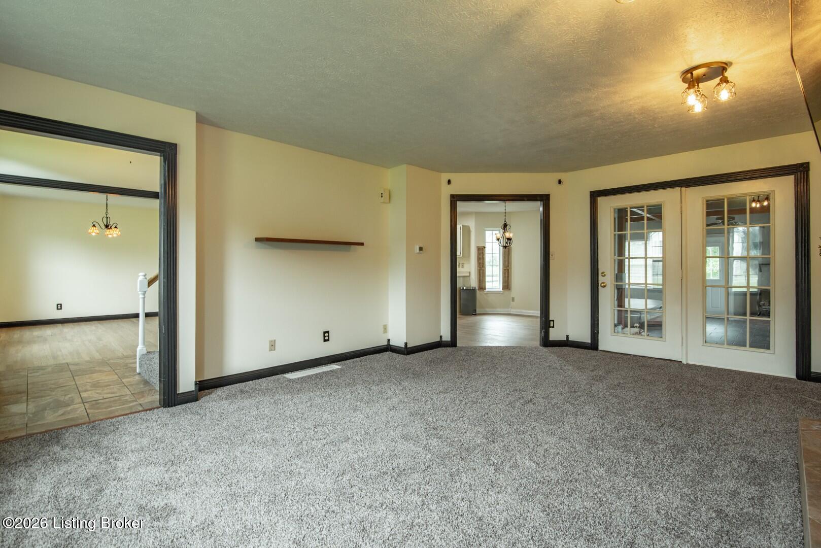 107 N Pointe Dr Property Photo 41