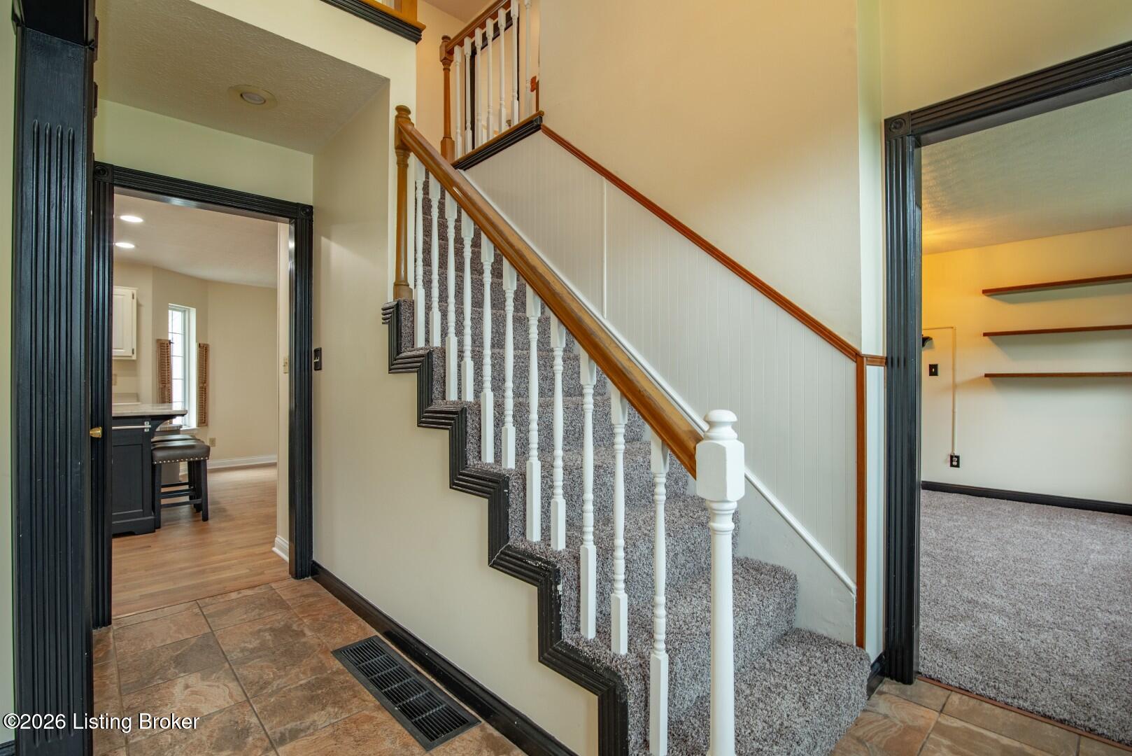 107 N Pointe Dr Property Photo 48
