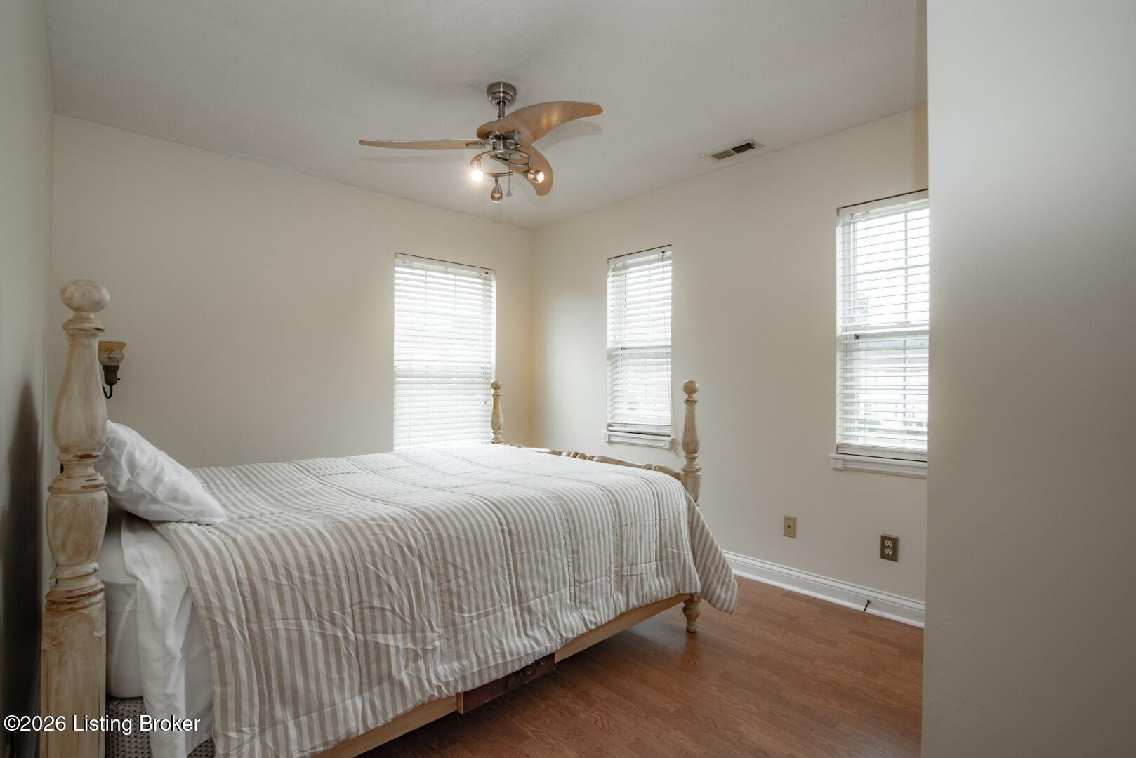 107 N Pointe Dr Property Photo 53