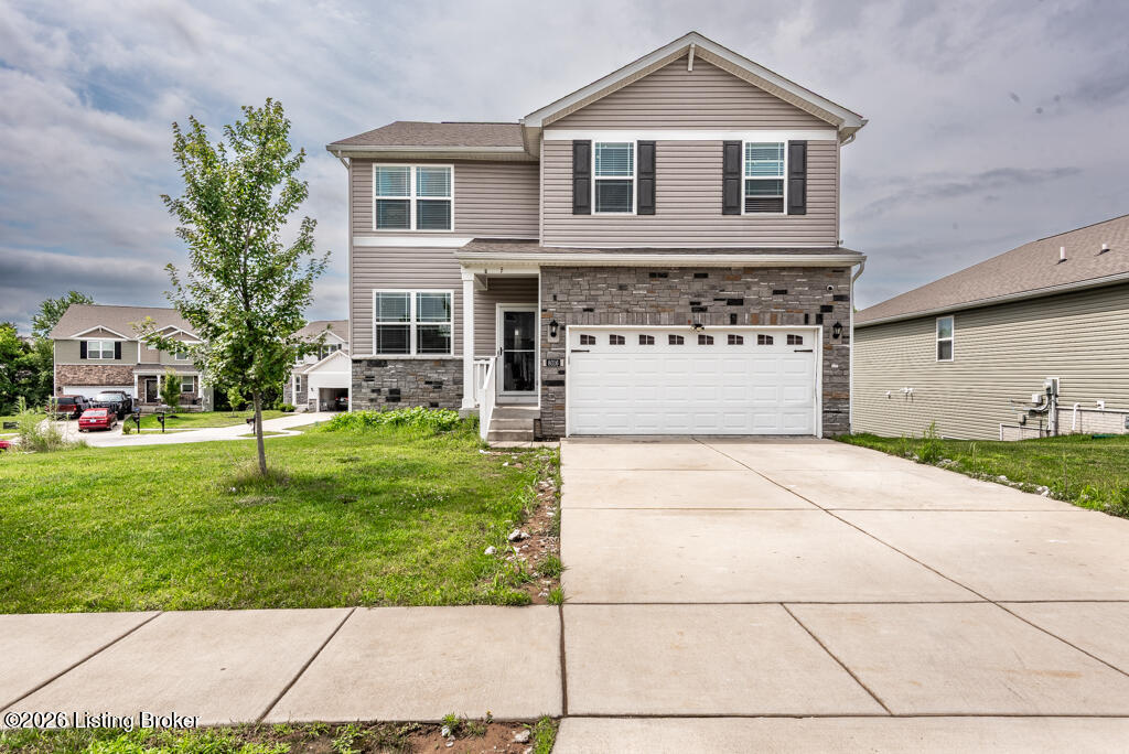 8016 Cedar Meadows Ln Property Photo 2