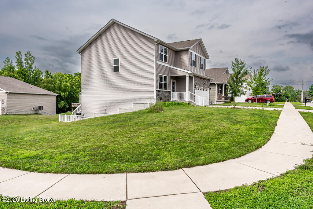 8016 Cedar Meadows Ln Property Photo 32