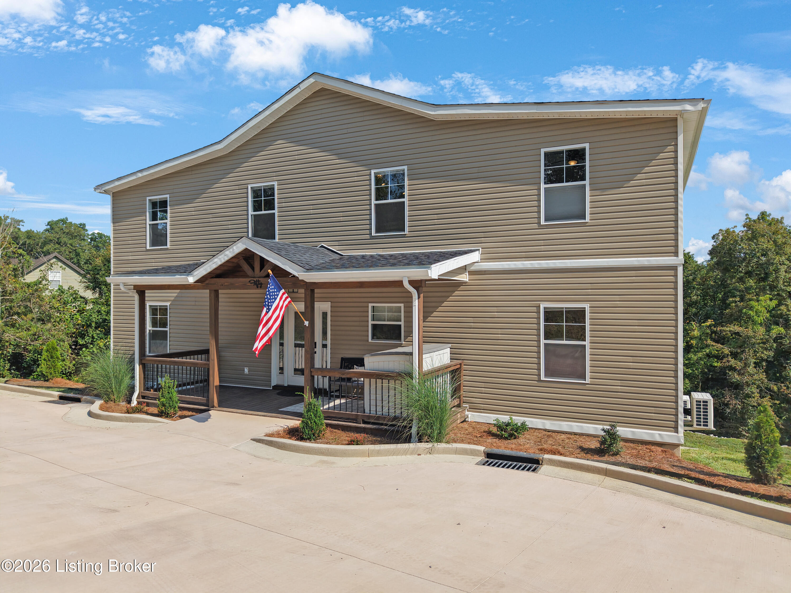 50 Clees Ln Property Photo 3