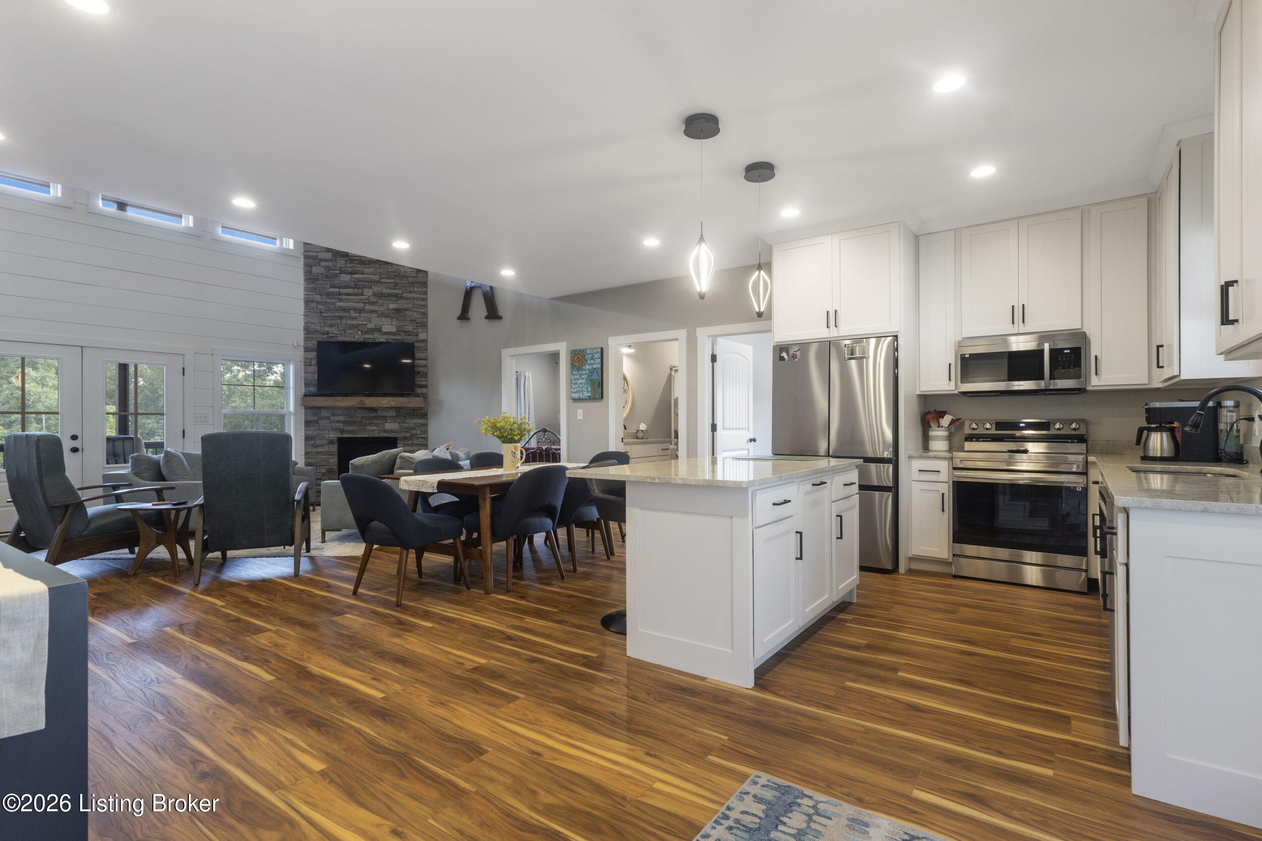 50 Clees Ln Property Photo 4