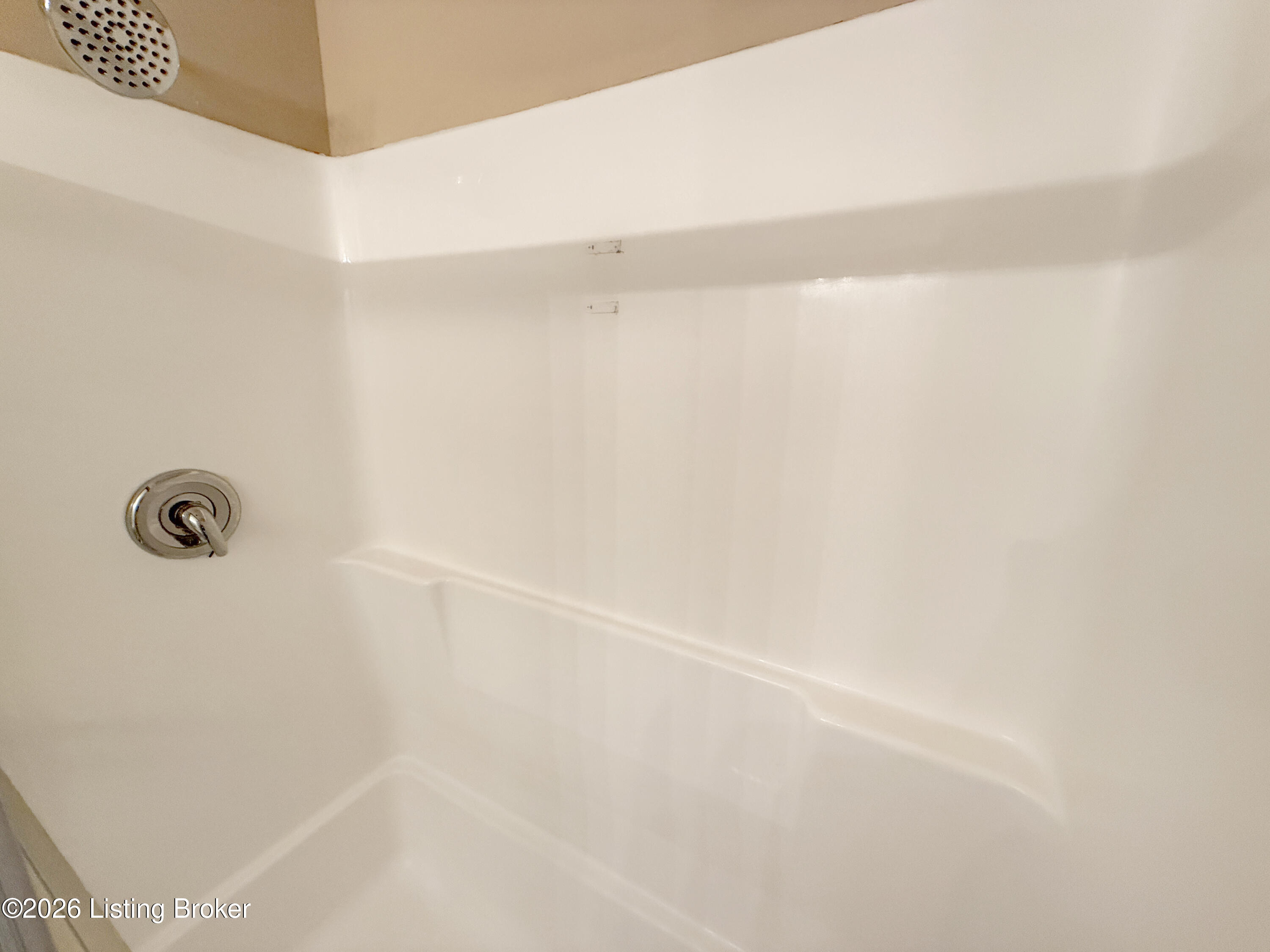 121 Woodlake Ct Property Photo 11
