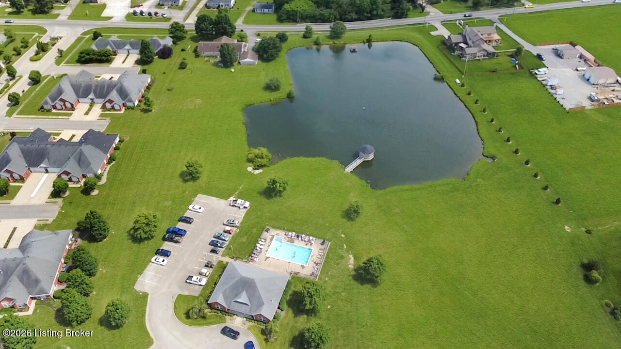 121 Woodlake Ct Property Photo 37