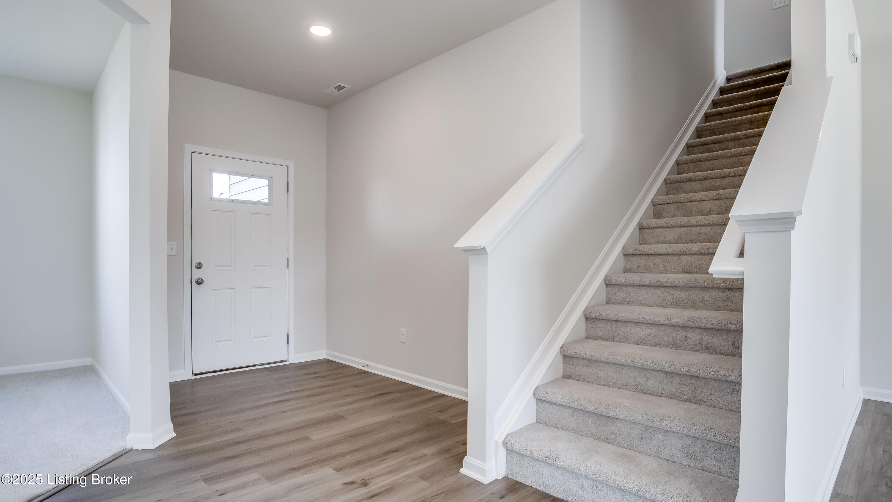 1850 Washington Blvd Property Photo 6