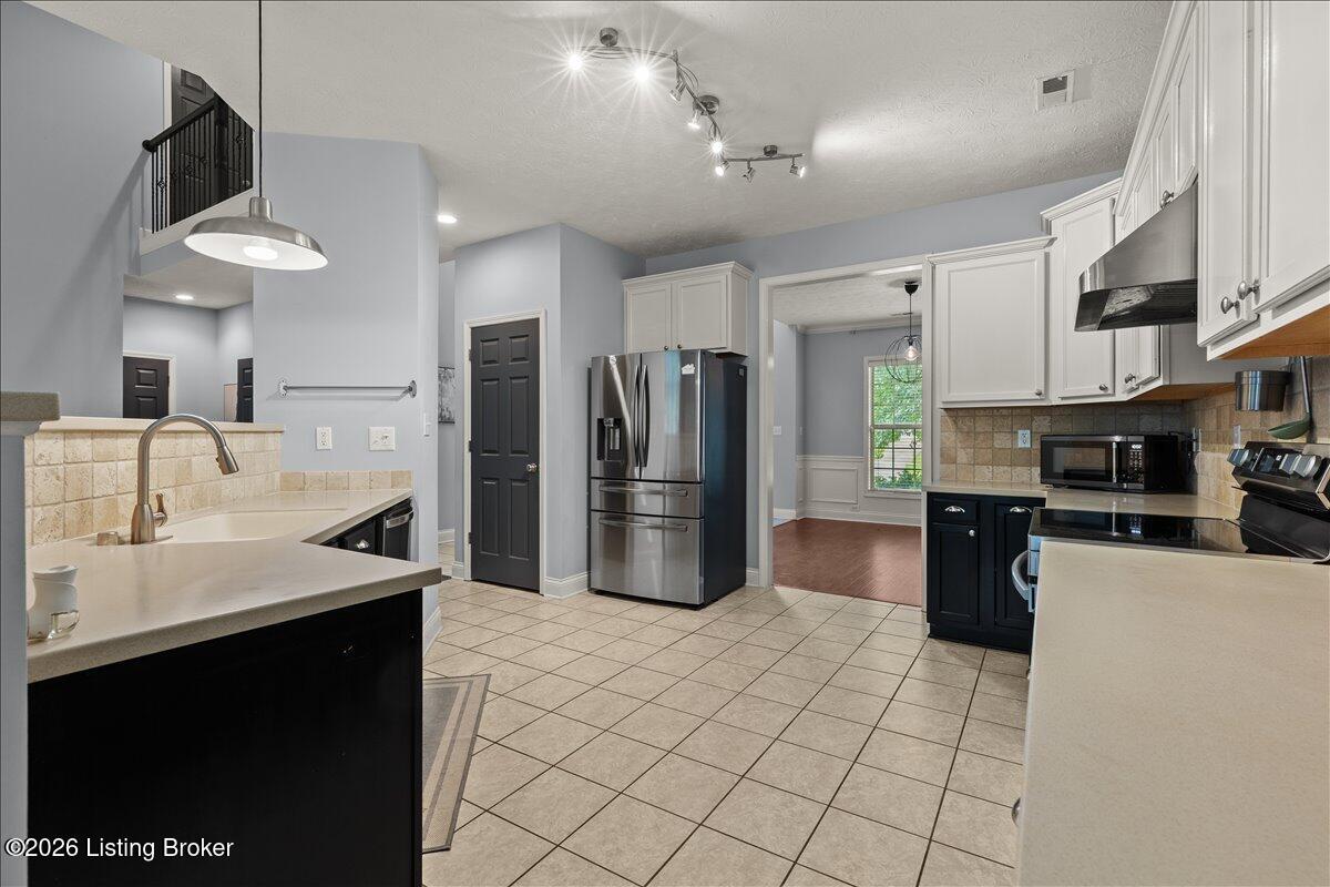 8003 Williamsgate Cir Property Photo 8
