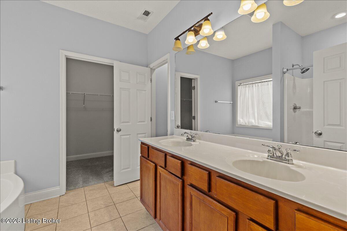 8003 Williamsgate Cir Property Photo 17