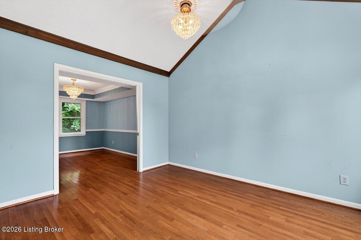 6813 Stone Hill Rd Property Photo 3