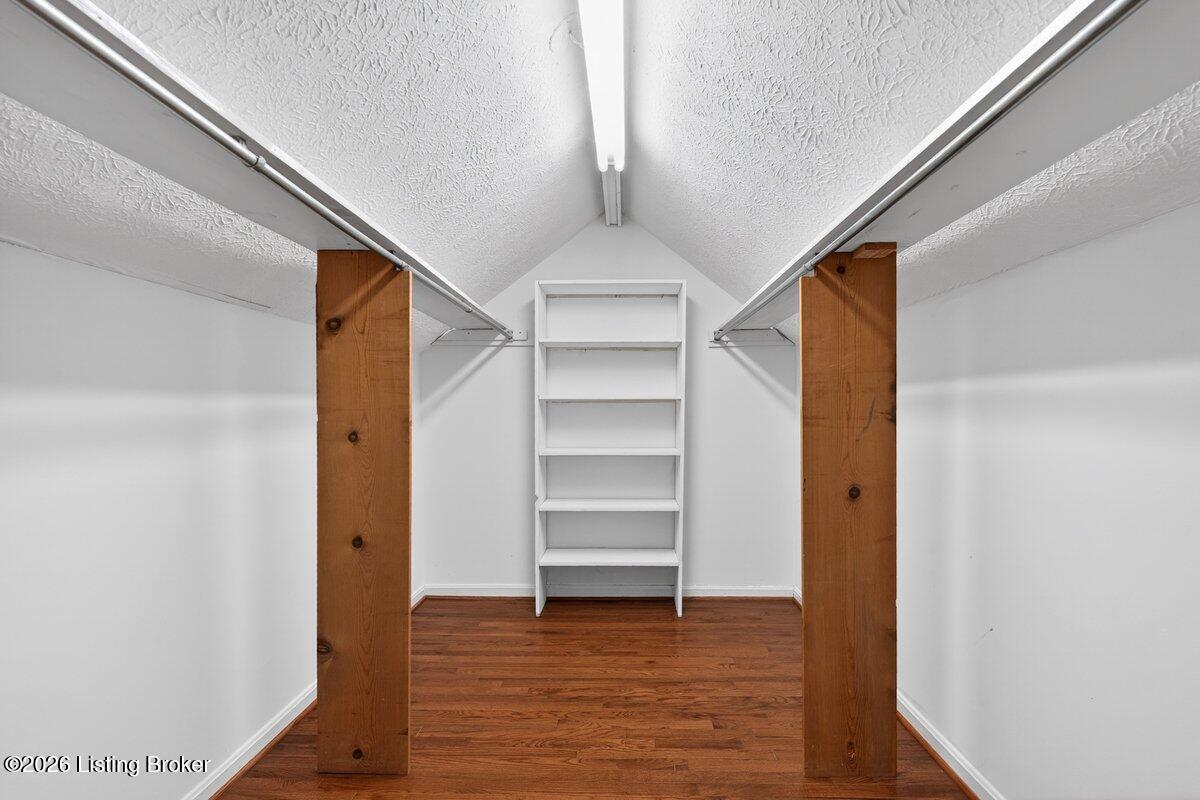6813 Stone Hill Rd Property Photo 23