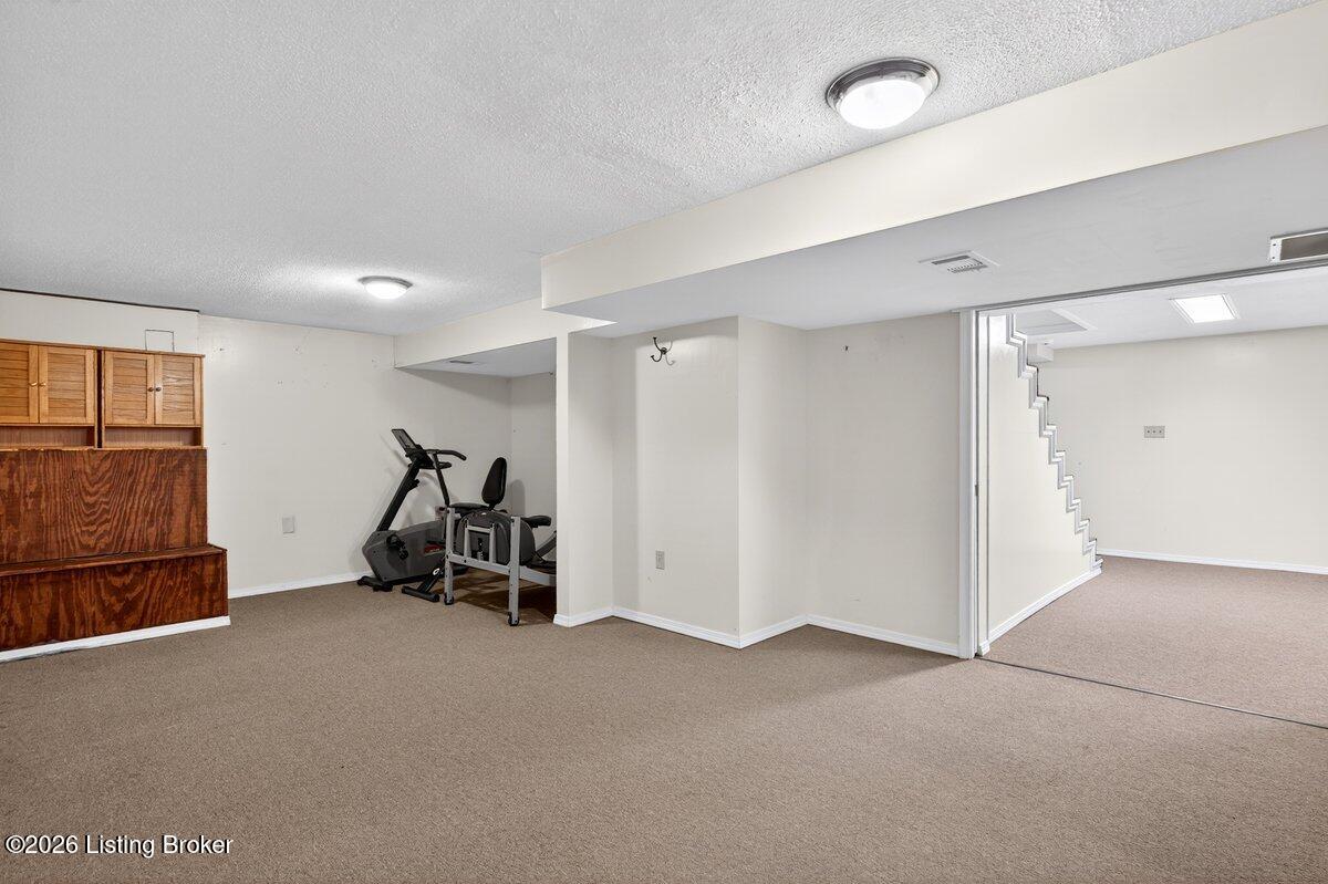 6813 Stone Hill Rd Property Photo 29