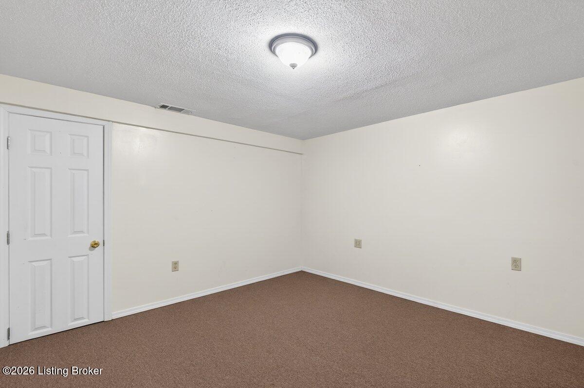 6813 Stone Hill Rd Property Photo 32