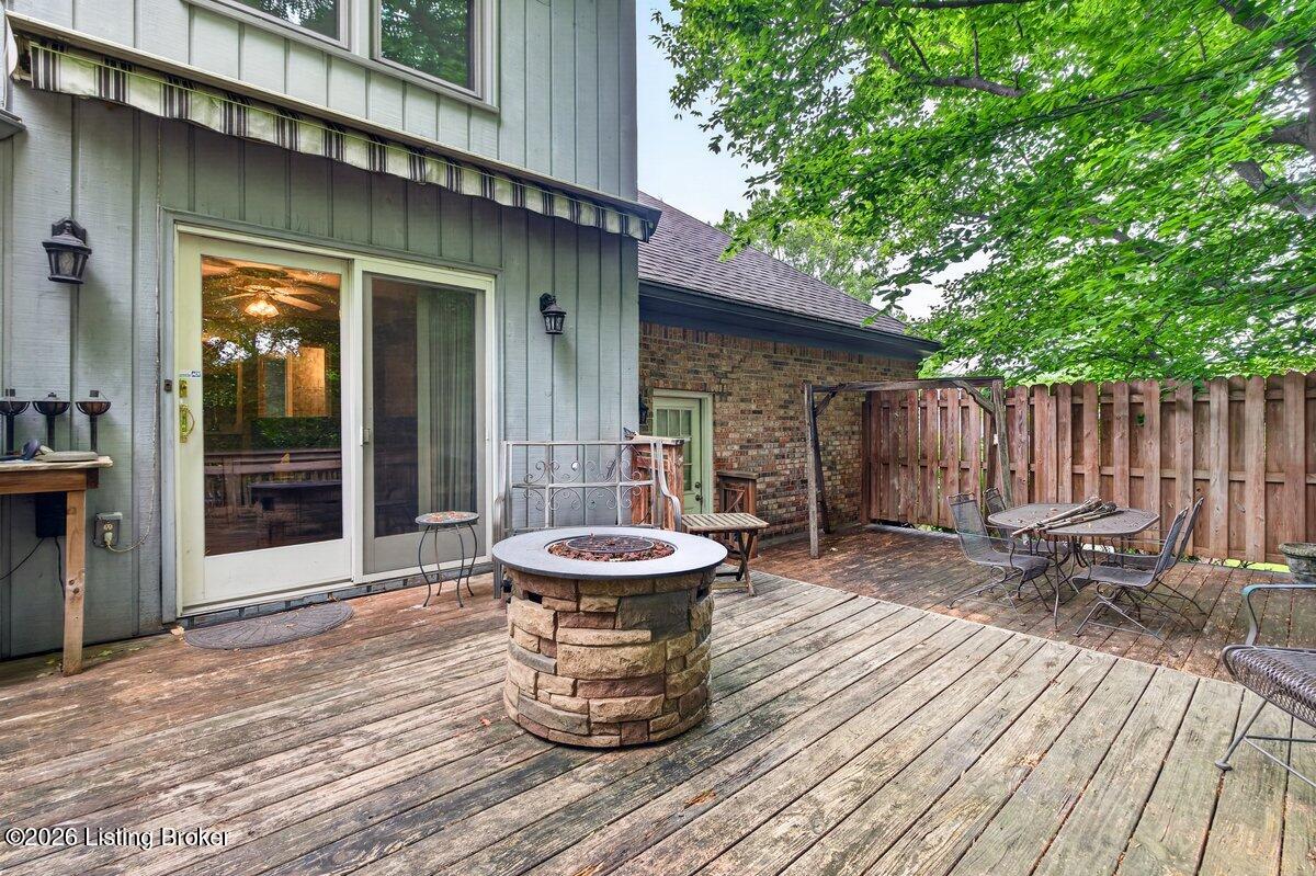 6813 Stone Hill Rd Property Photo 38