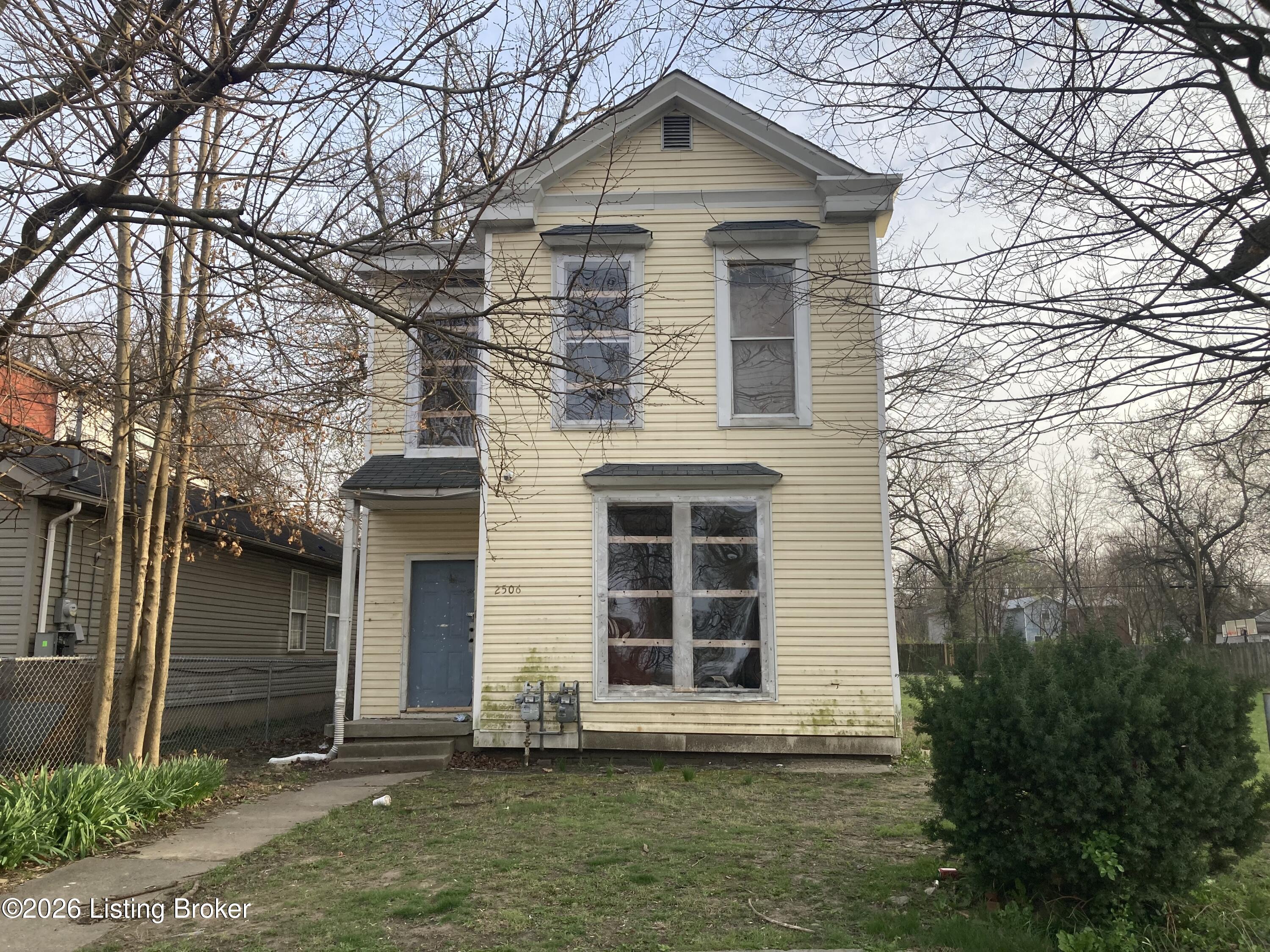 2506 W Jefferson St Property Photo 1