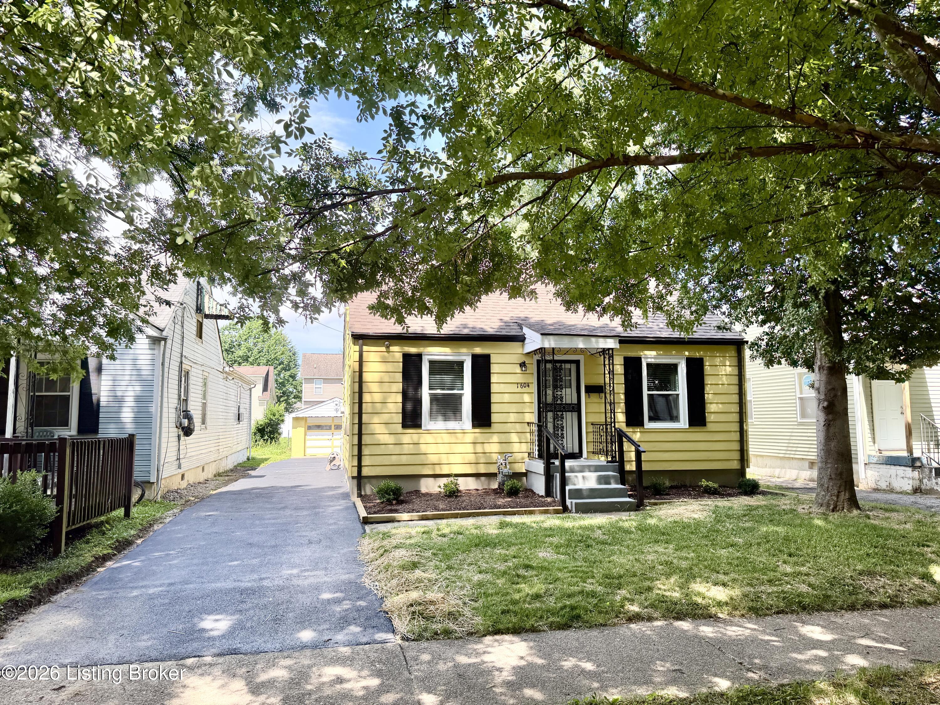 1604 S 31st St Property Photo 1