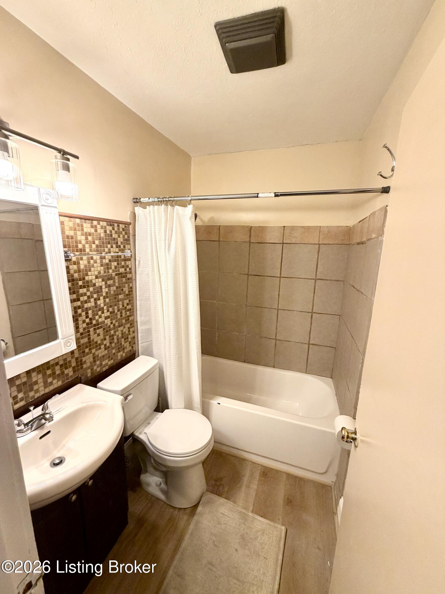 1604 S 31st St Property Photo 8