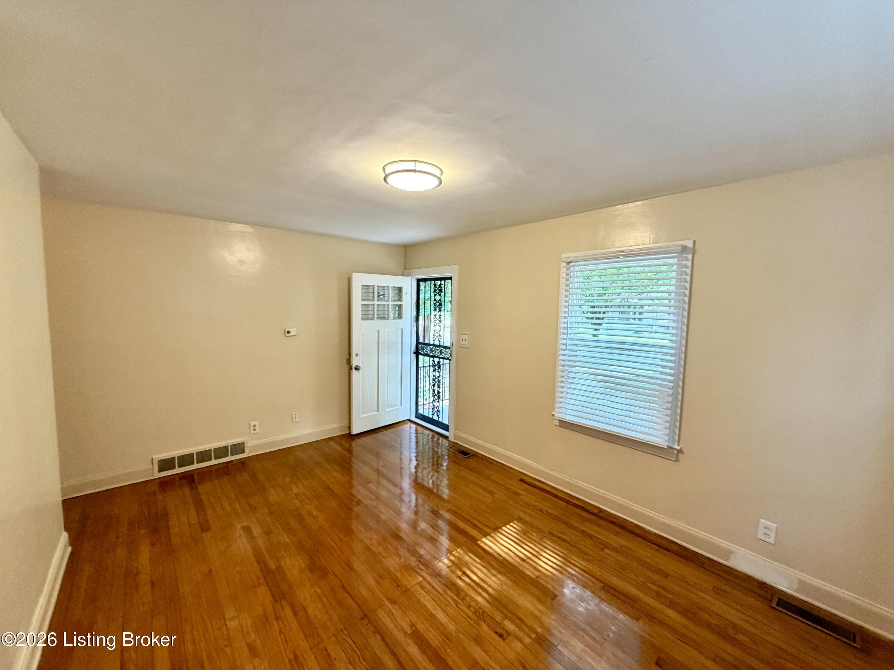 1604 S 31st St Property Photo 13