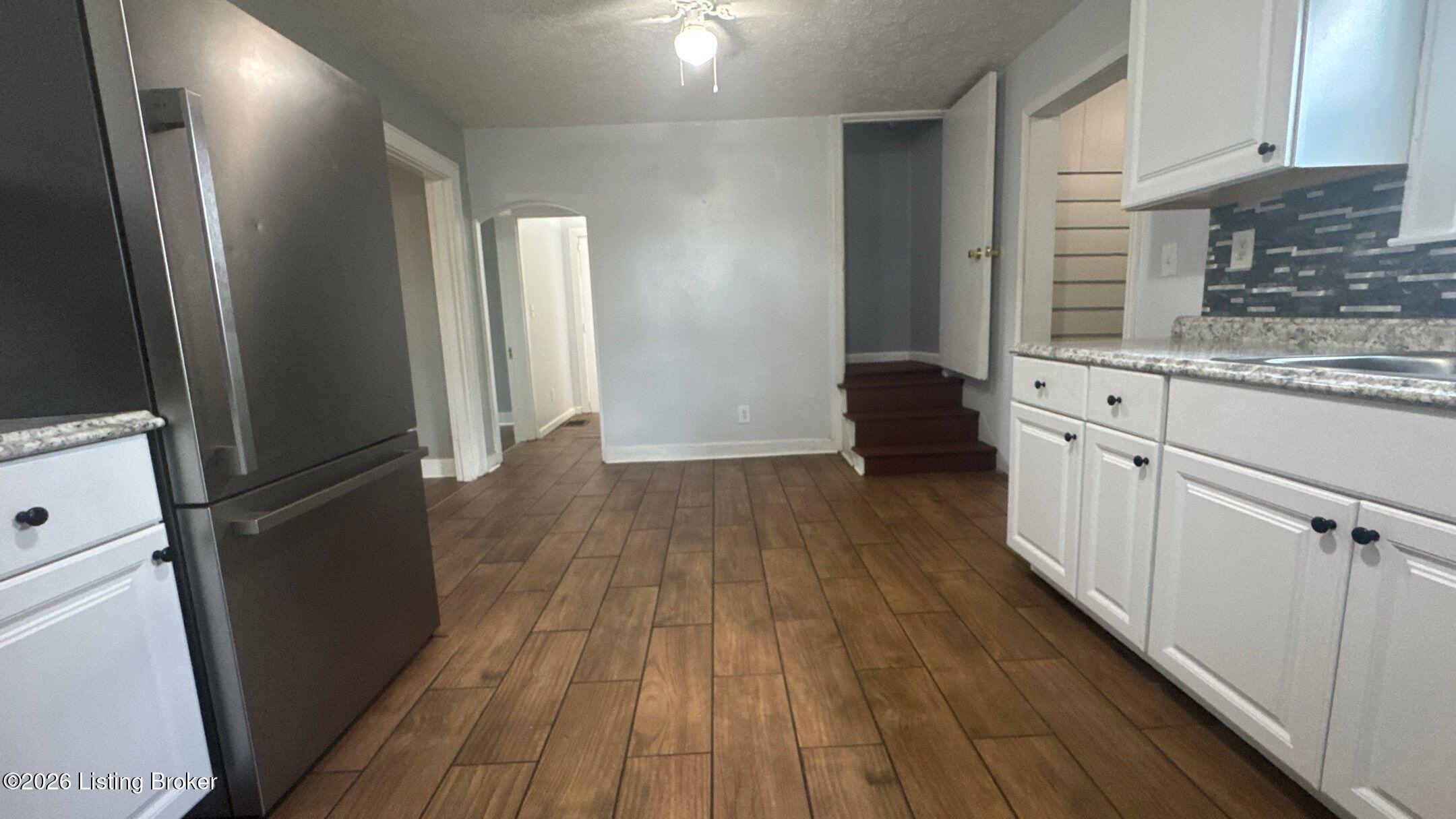 6901 Waller Ln Property Photo 16