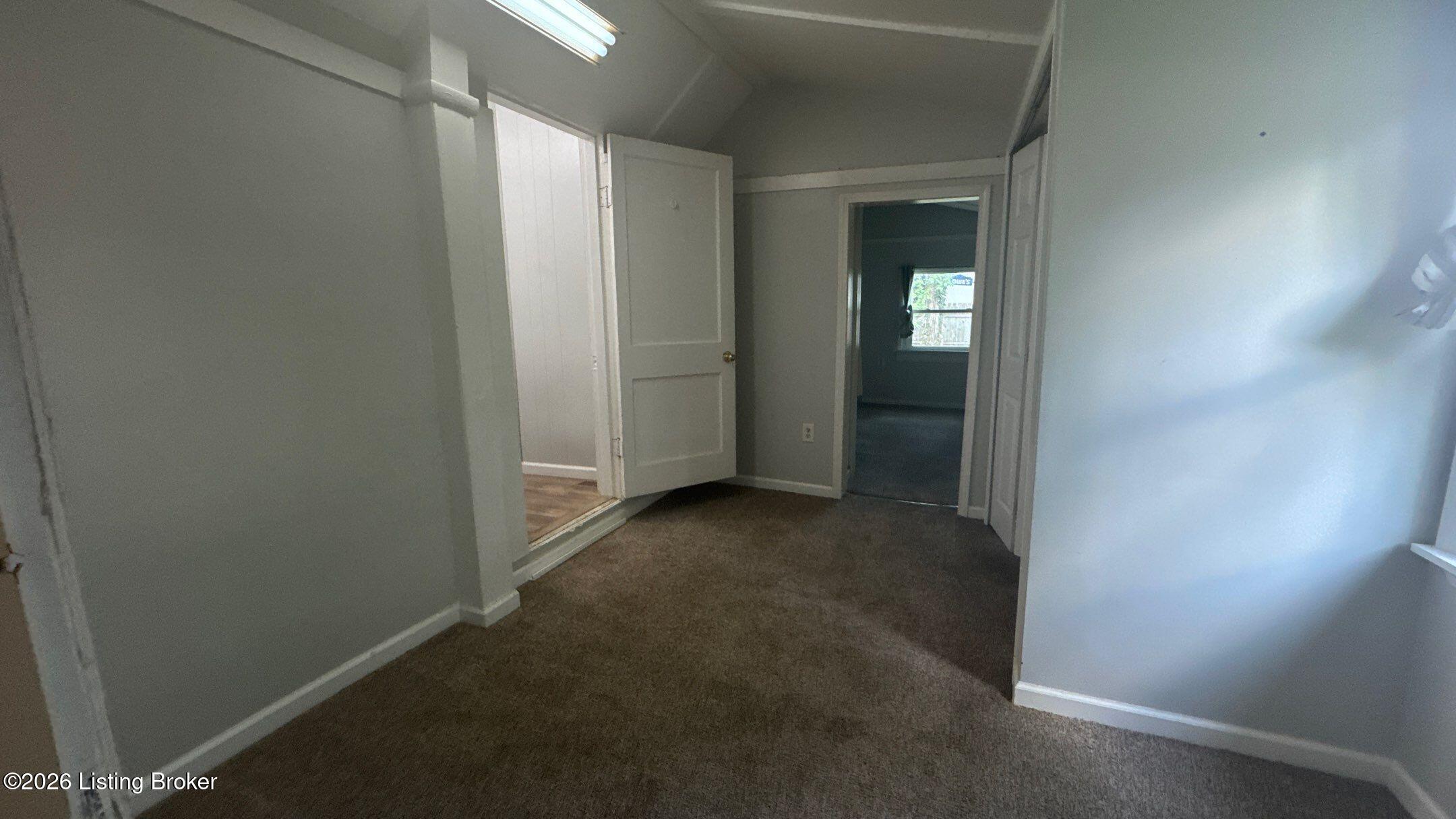 6901 Waller Ln Property Photo 23