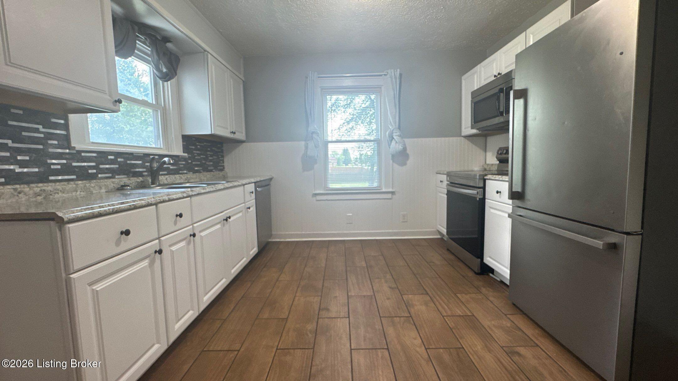 6901 Waller Ln Property Photo 29