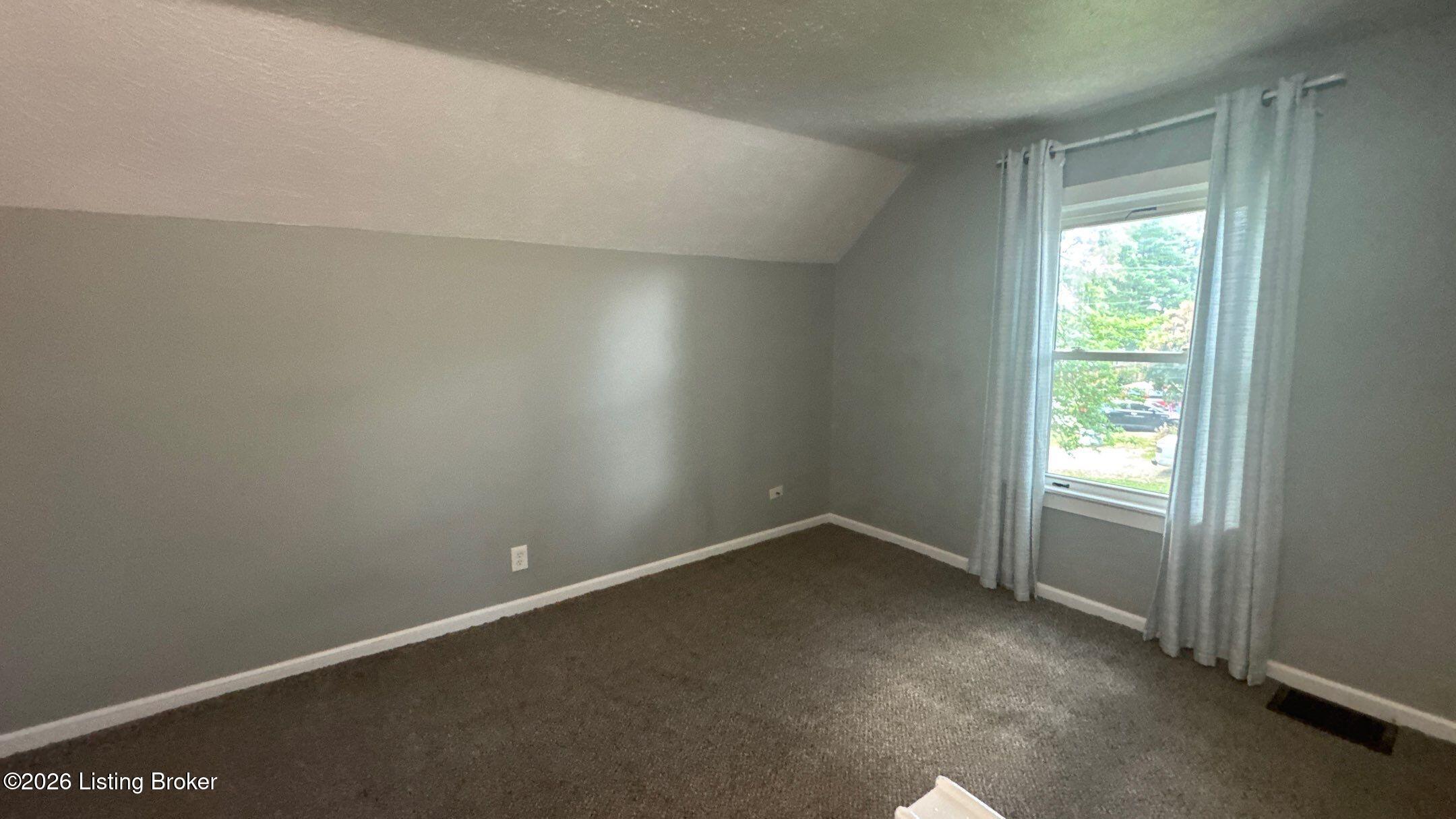 6901 Waller Ln Property Photo 32