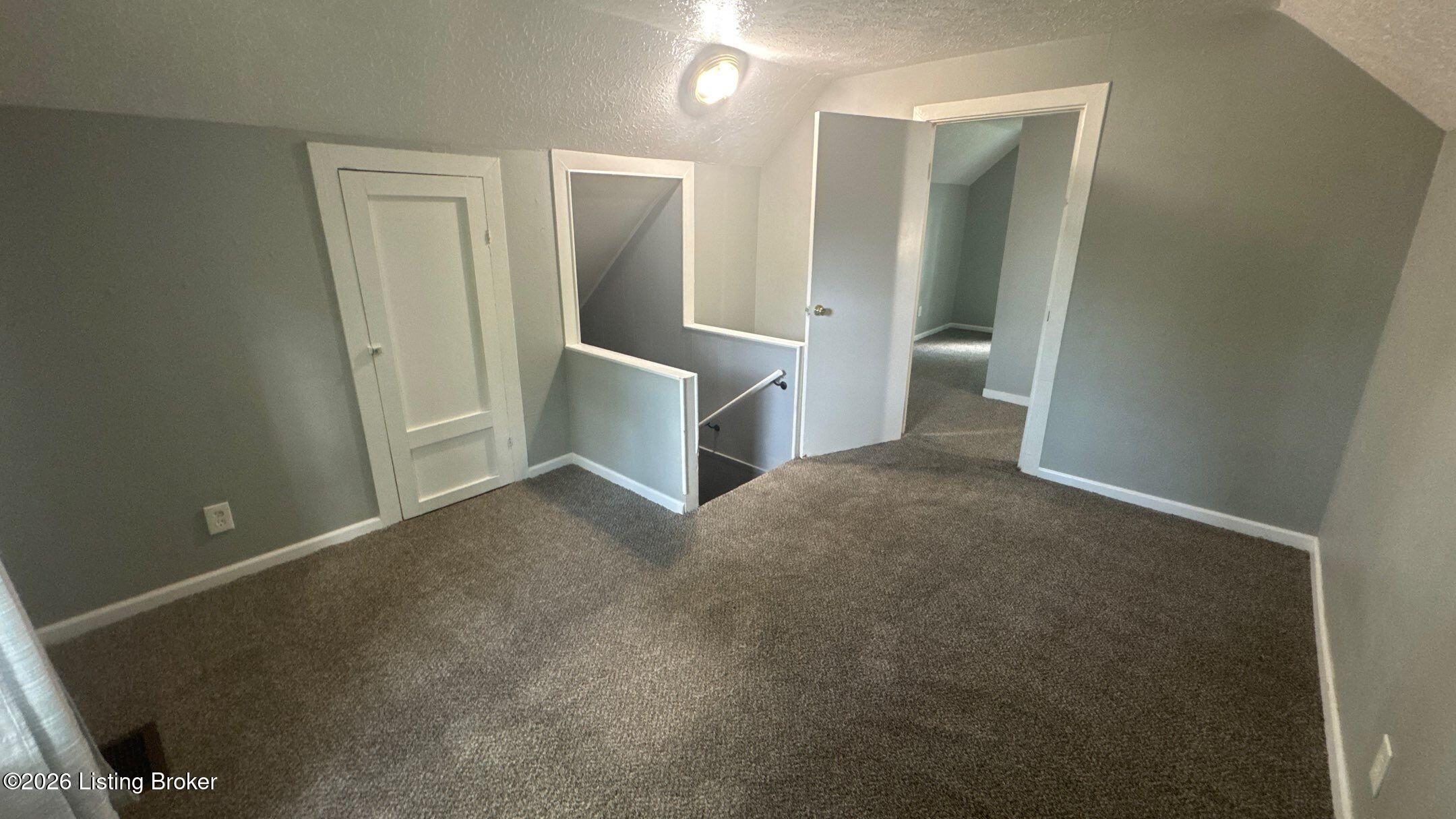 6901 Waller Ln Property Photo 33