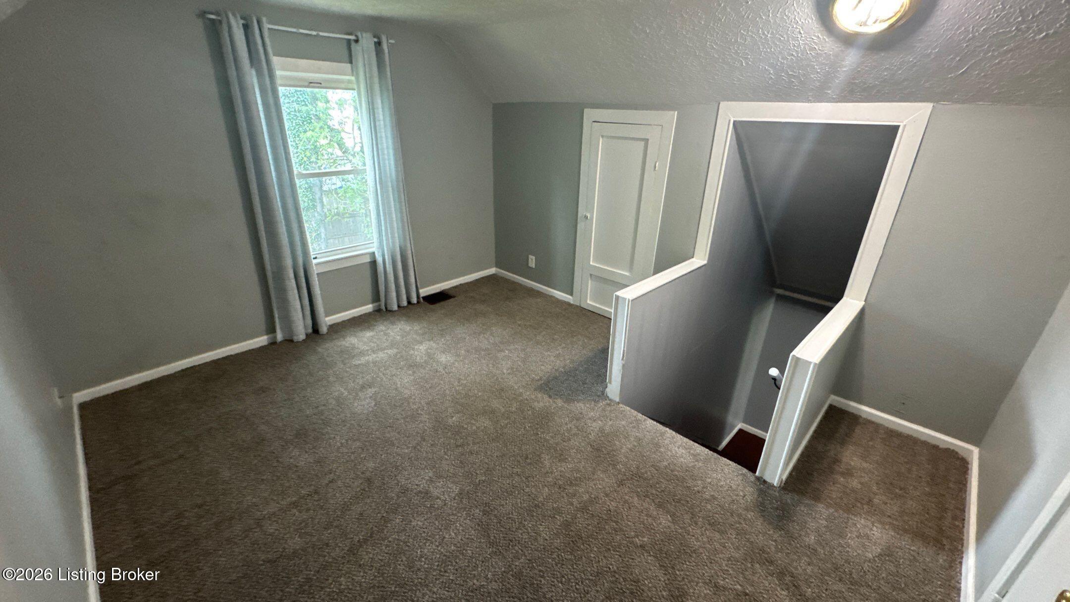 6901 Waller Ln Property Photo 40