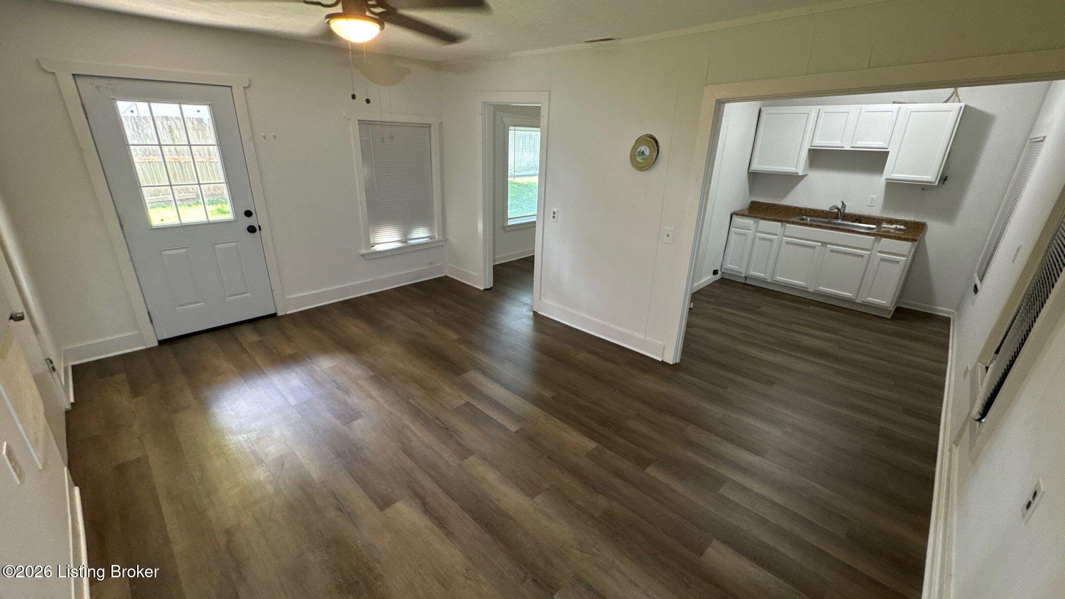 6901 Waller Ln Property Photo 46