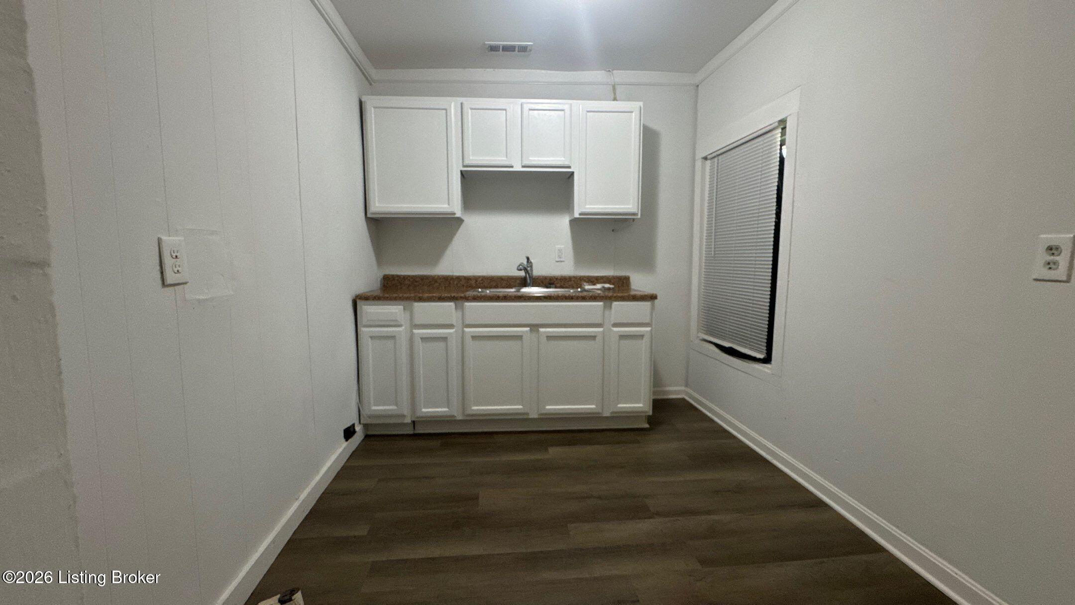 6901 Waller Ln Property Photo 48