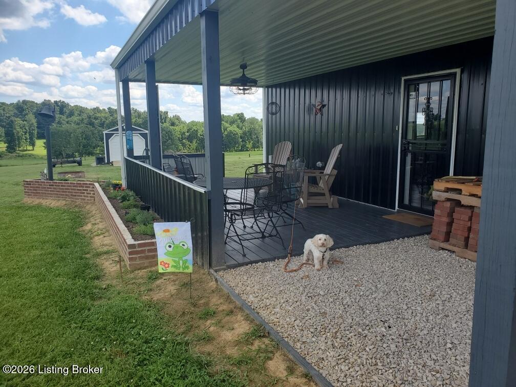 5243 S Highway 261 Property Photo 2