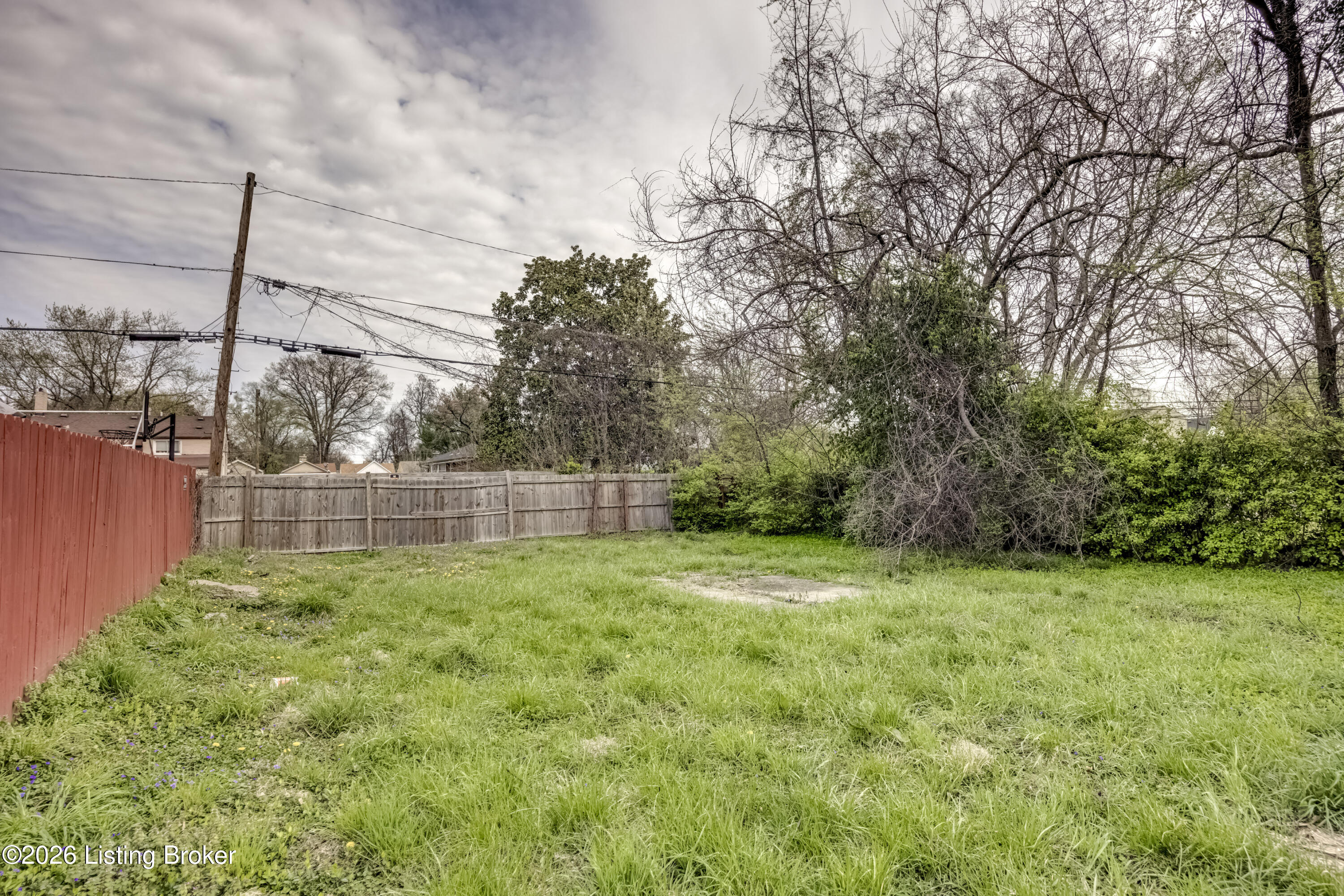 1735 W Ormsby Ave Property Photo 28
