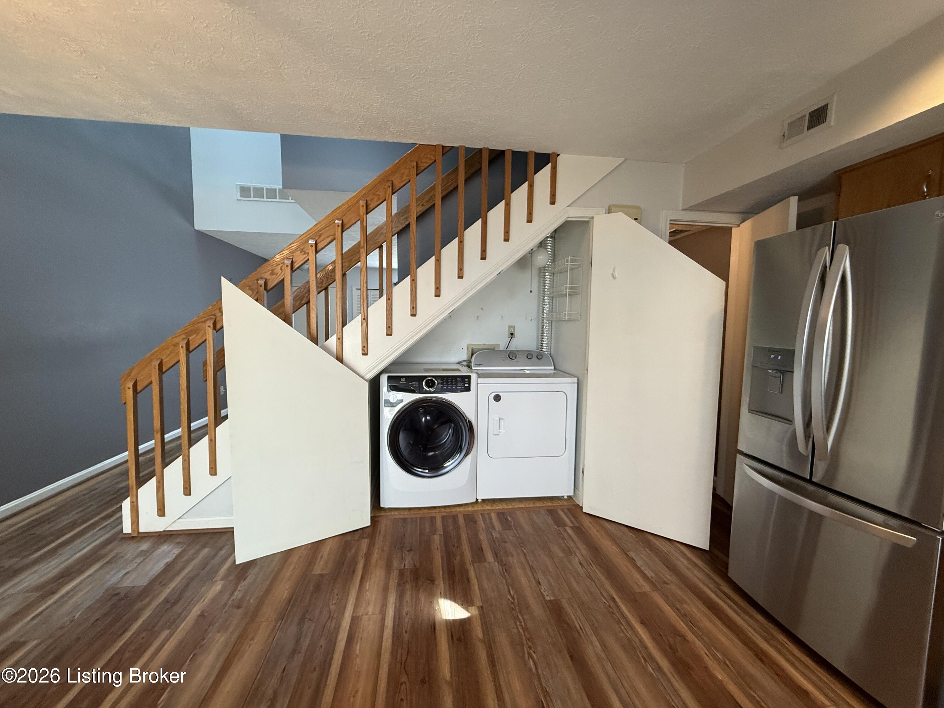 404 Ledgeview Park Dr Property Photo 10