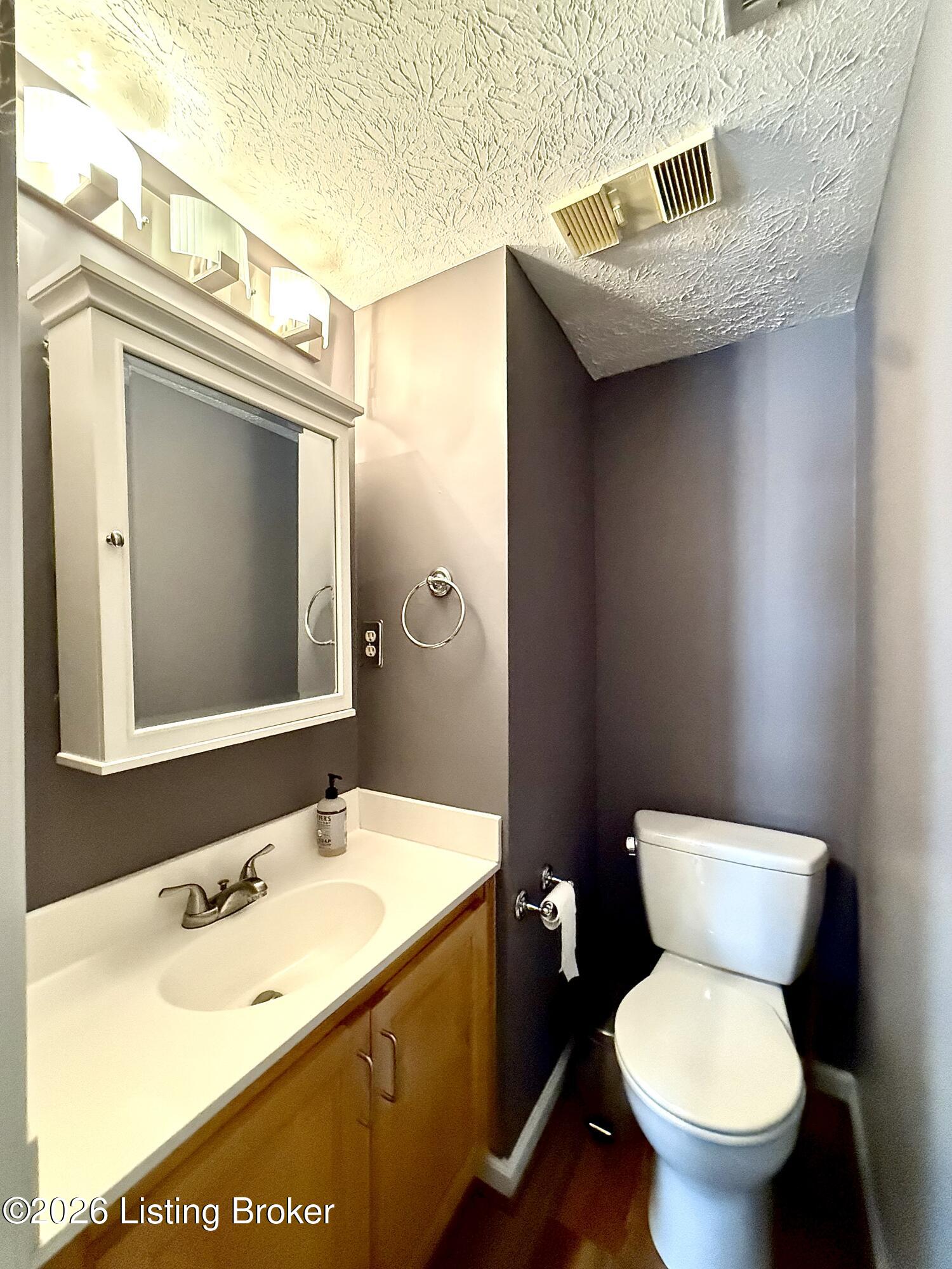 404 Ledgeview Park Dr Property Photo 11