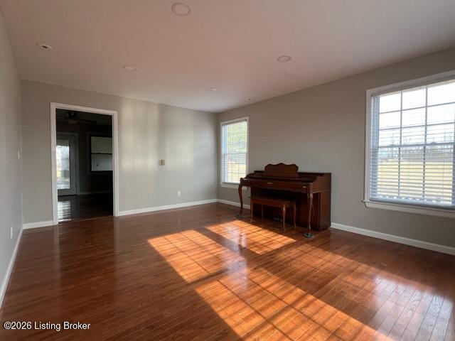225 Donna Ave Property Photo 5