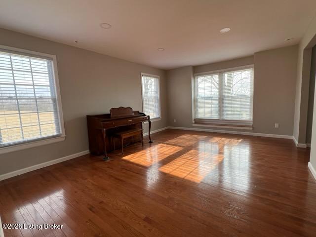 225 Donna Ave Property Photo 6