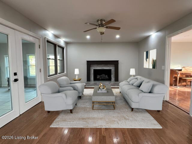 225 Donna Ave Property Photo 11