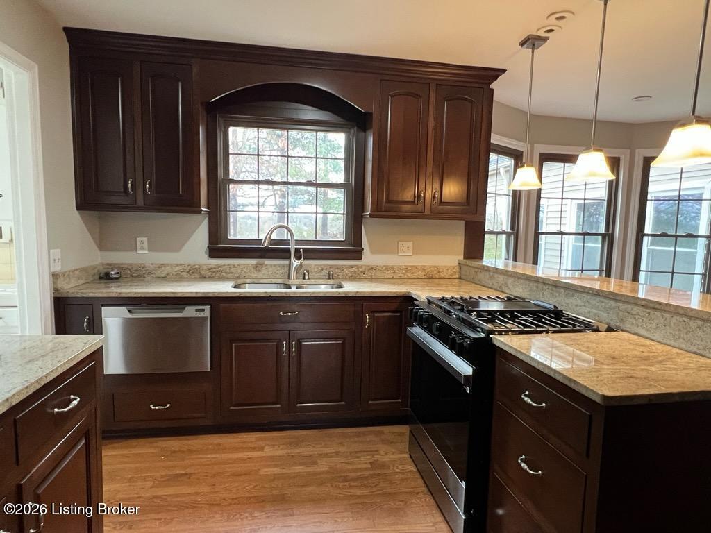 225 Donna Ave Property Photo 15