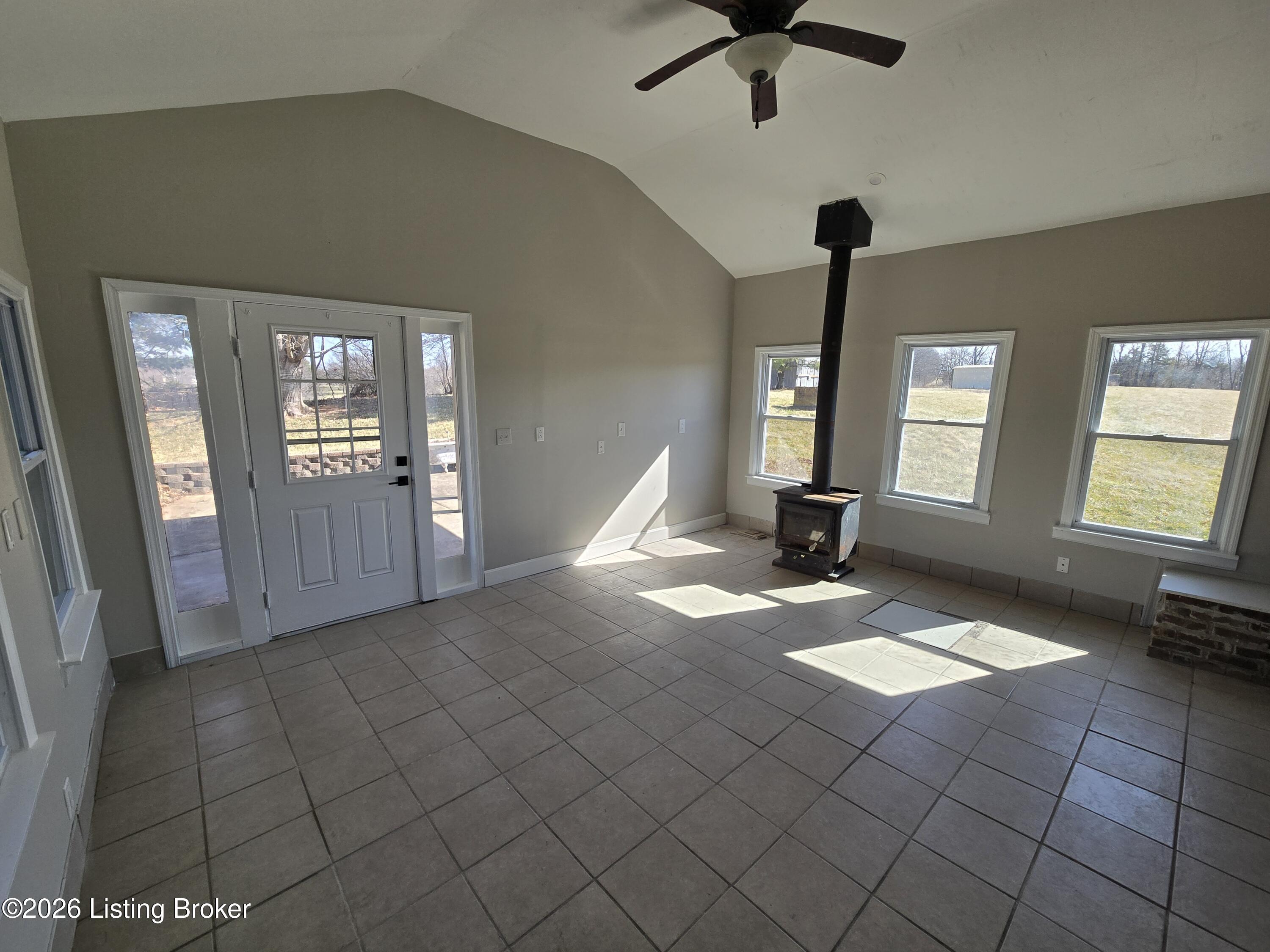 225 Donna Ave Property Photo 17