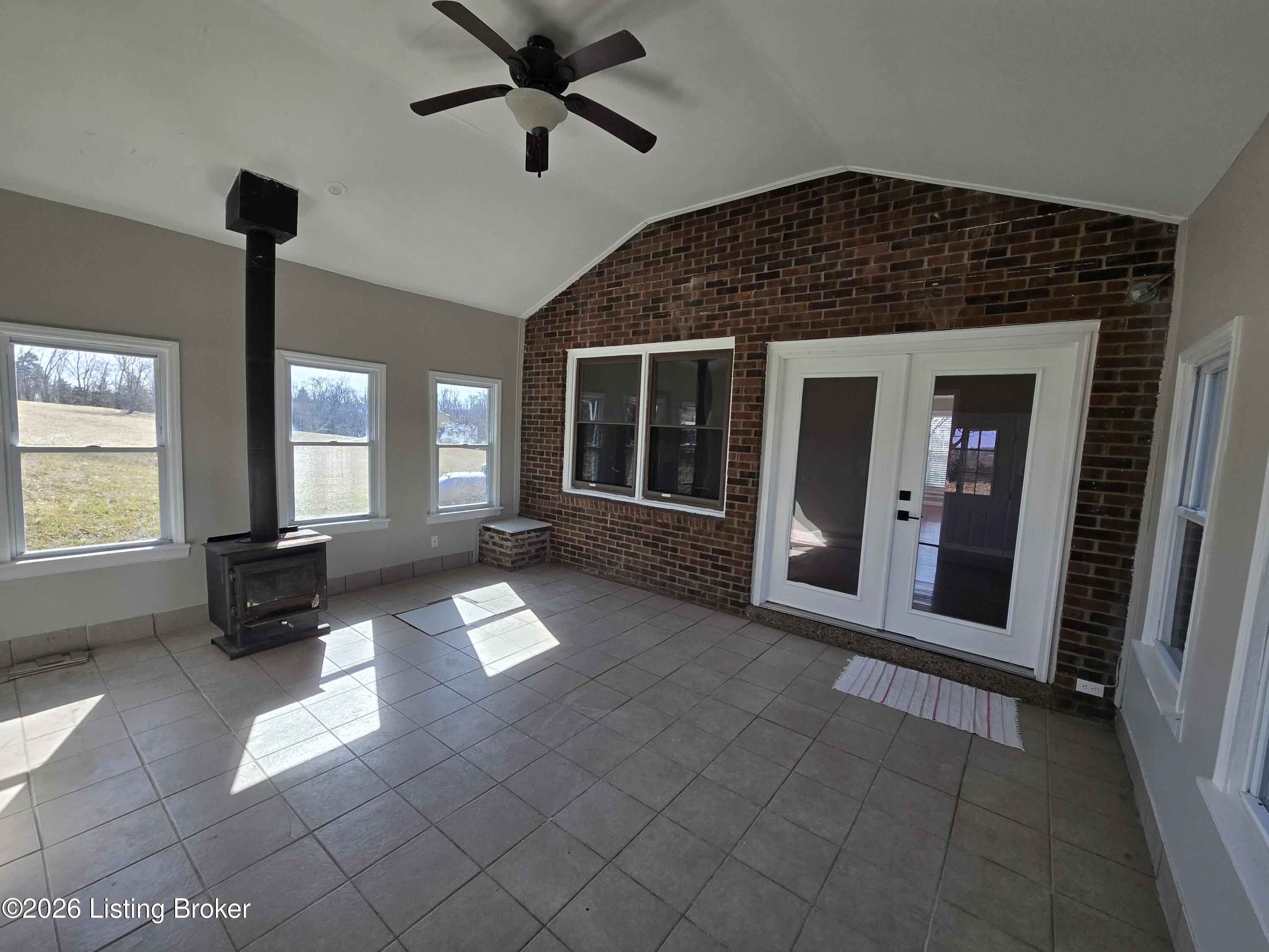 225 Donna Ave Property Photo 19