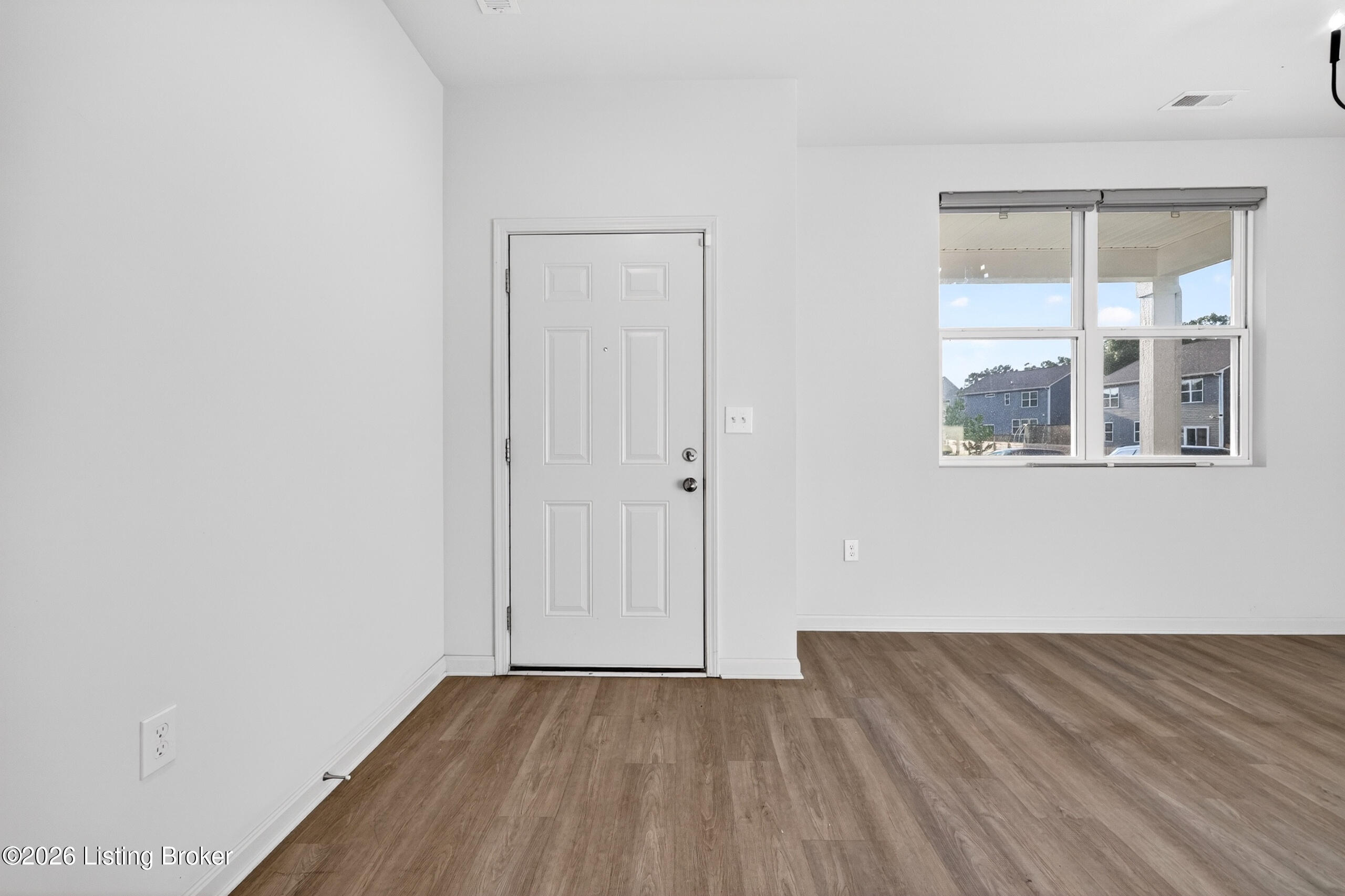4395 Coppice Trail Property Photo 8