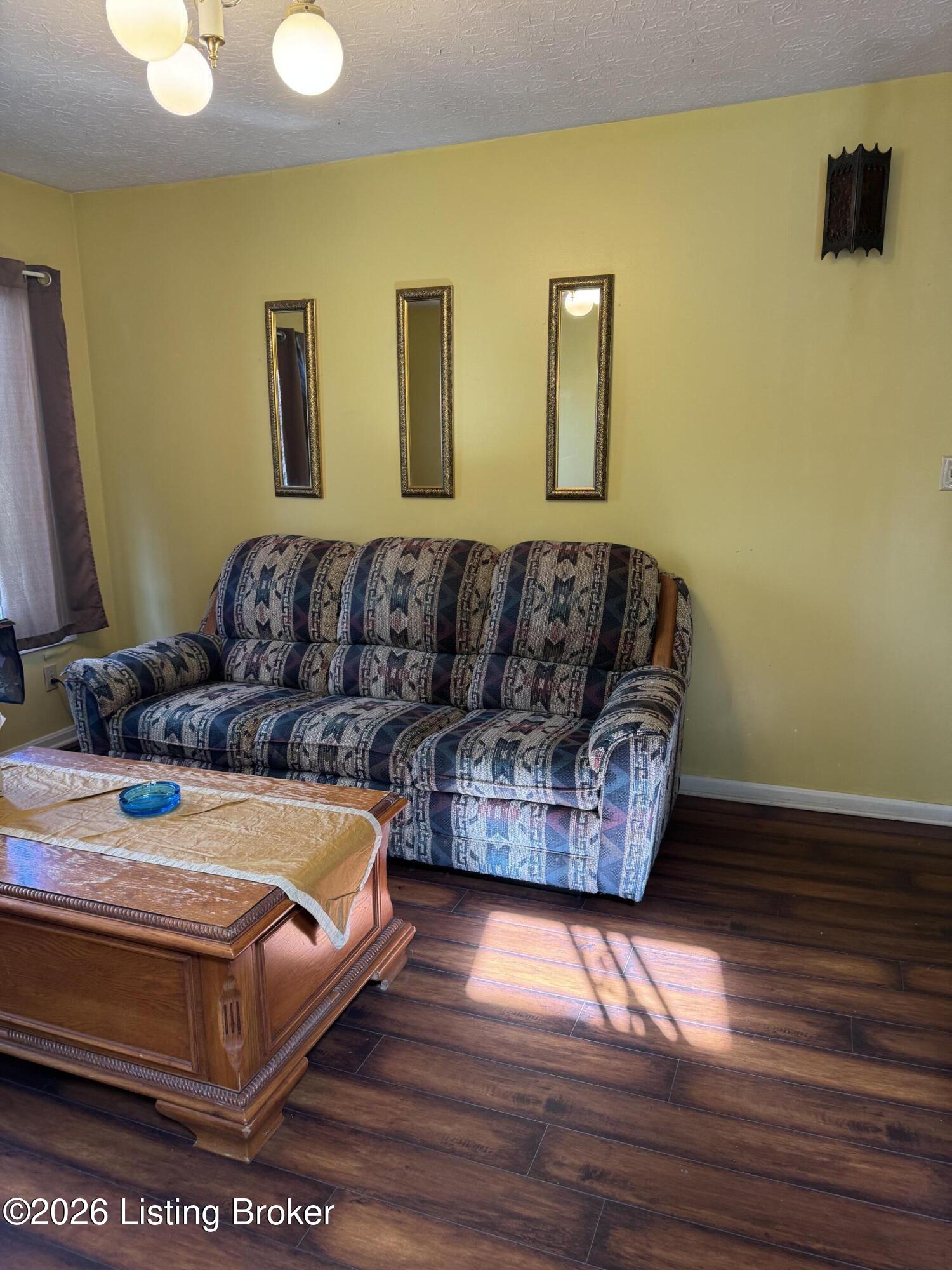 1300 Riverside Dr Property Photo 6