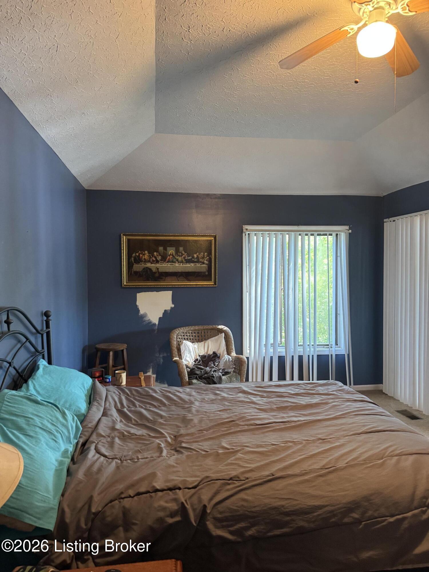 1300 Riverside Dr Property Photo 29