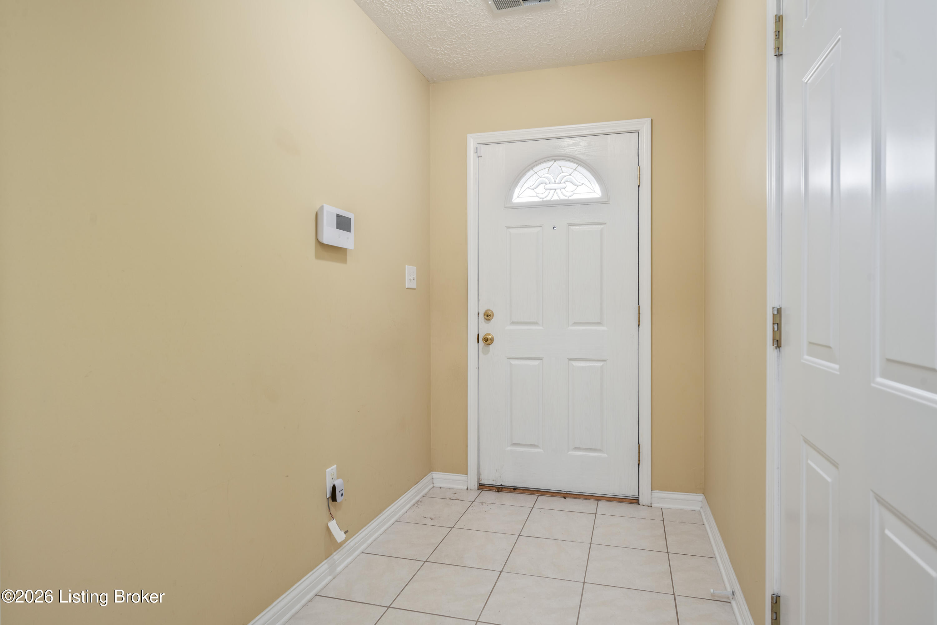 6616 Woods Mill Dr Property Photo 4