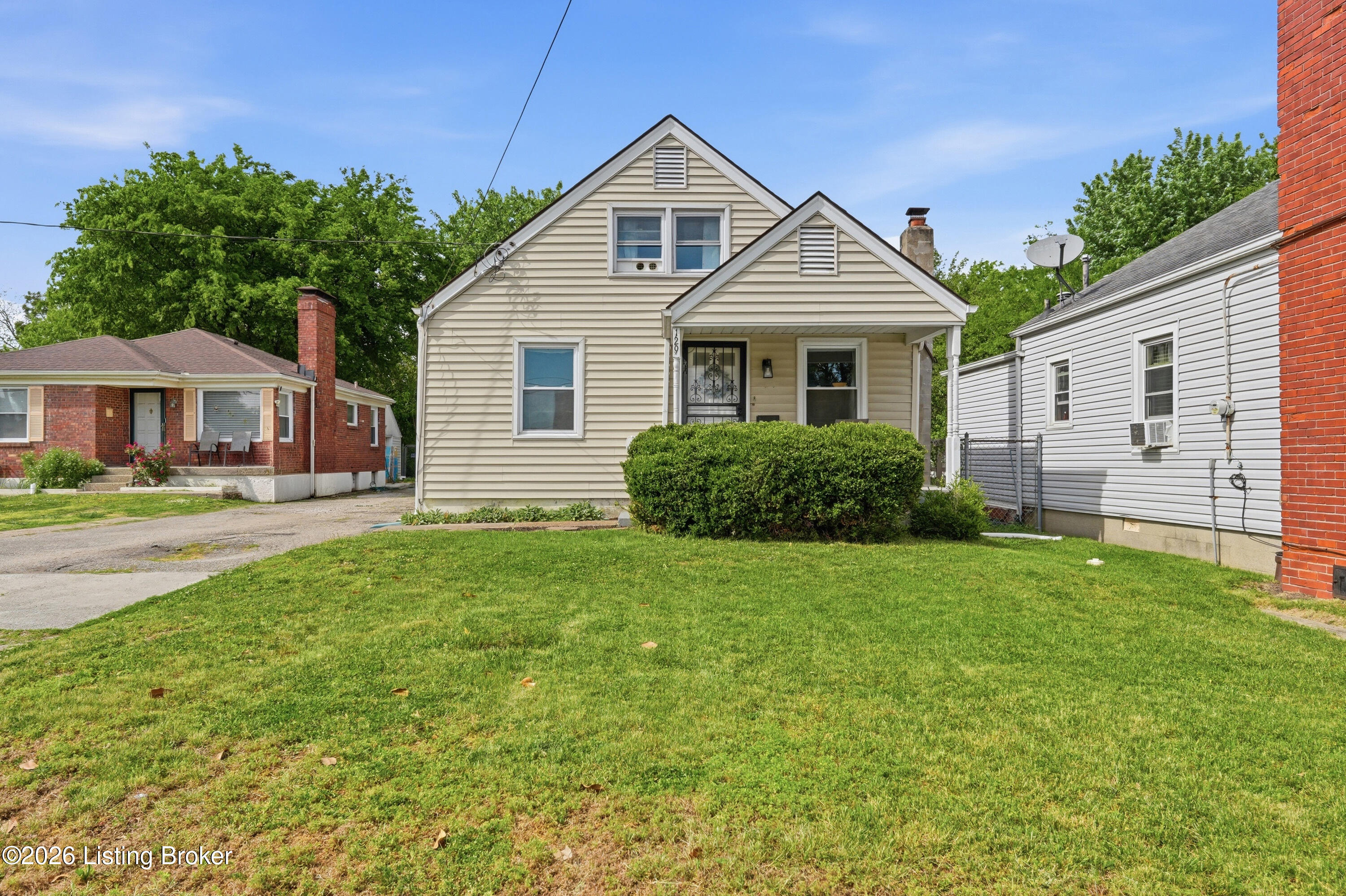 129 E Southern Heights Ave Property Photo 1