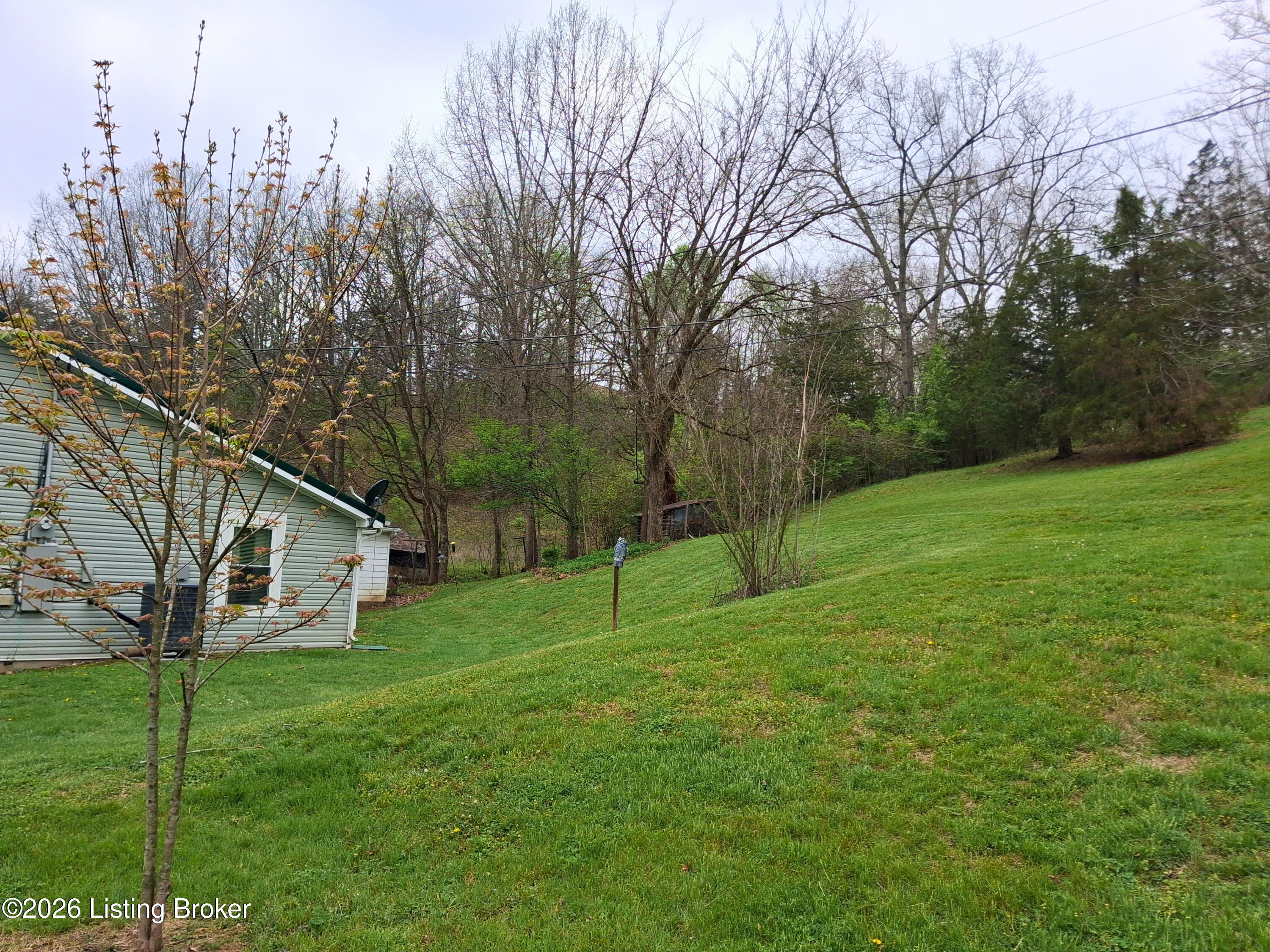 300 Dutchmans Creek Rd Property Photo 24